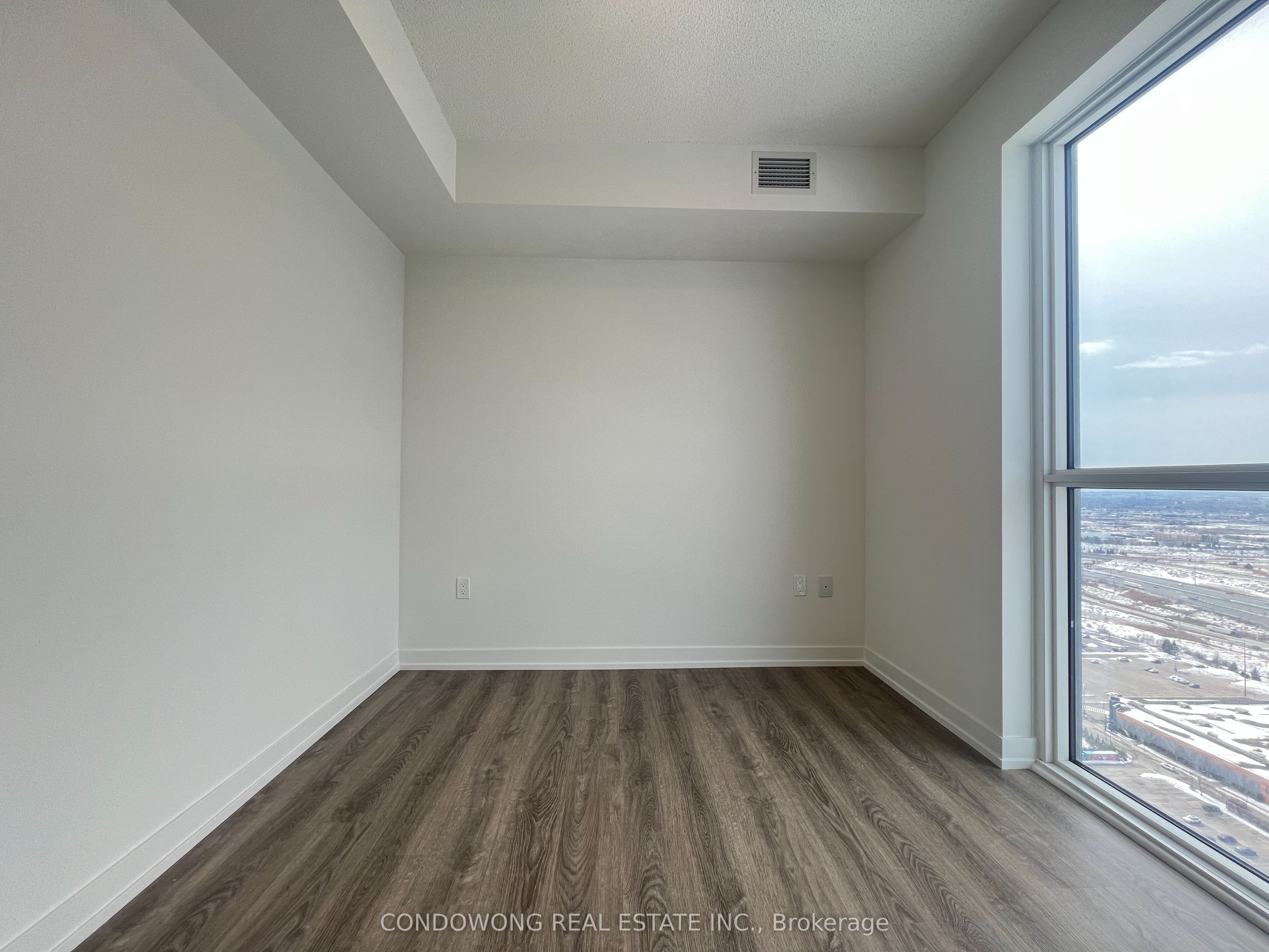 195 Commerce Street 4006 Property Photo 10