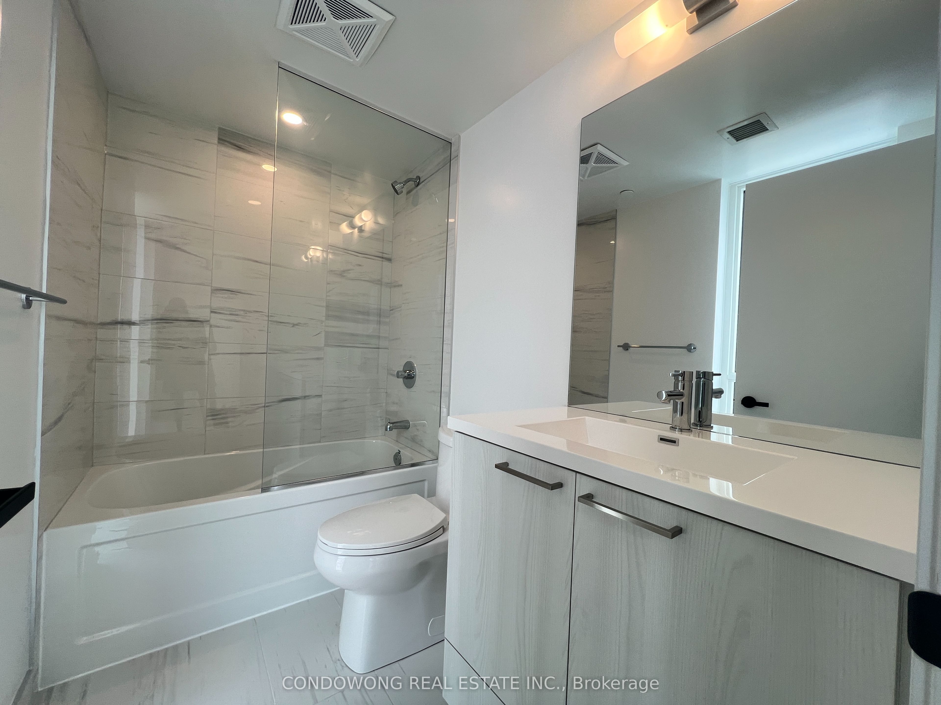 195 Commerce Street 4006 Property Photo 11