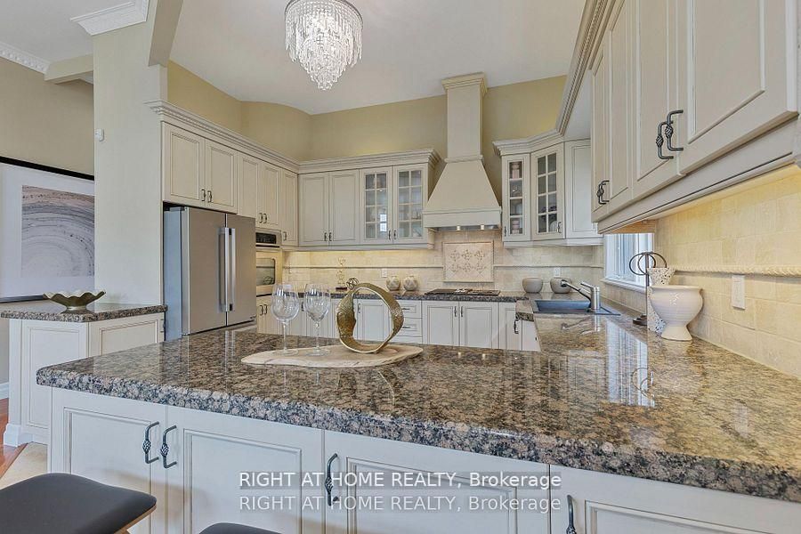 429 North Lake Road Property Photo 15