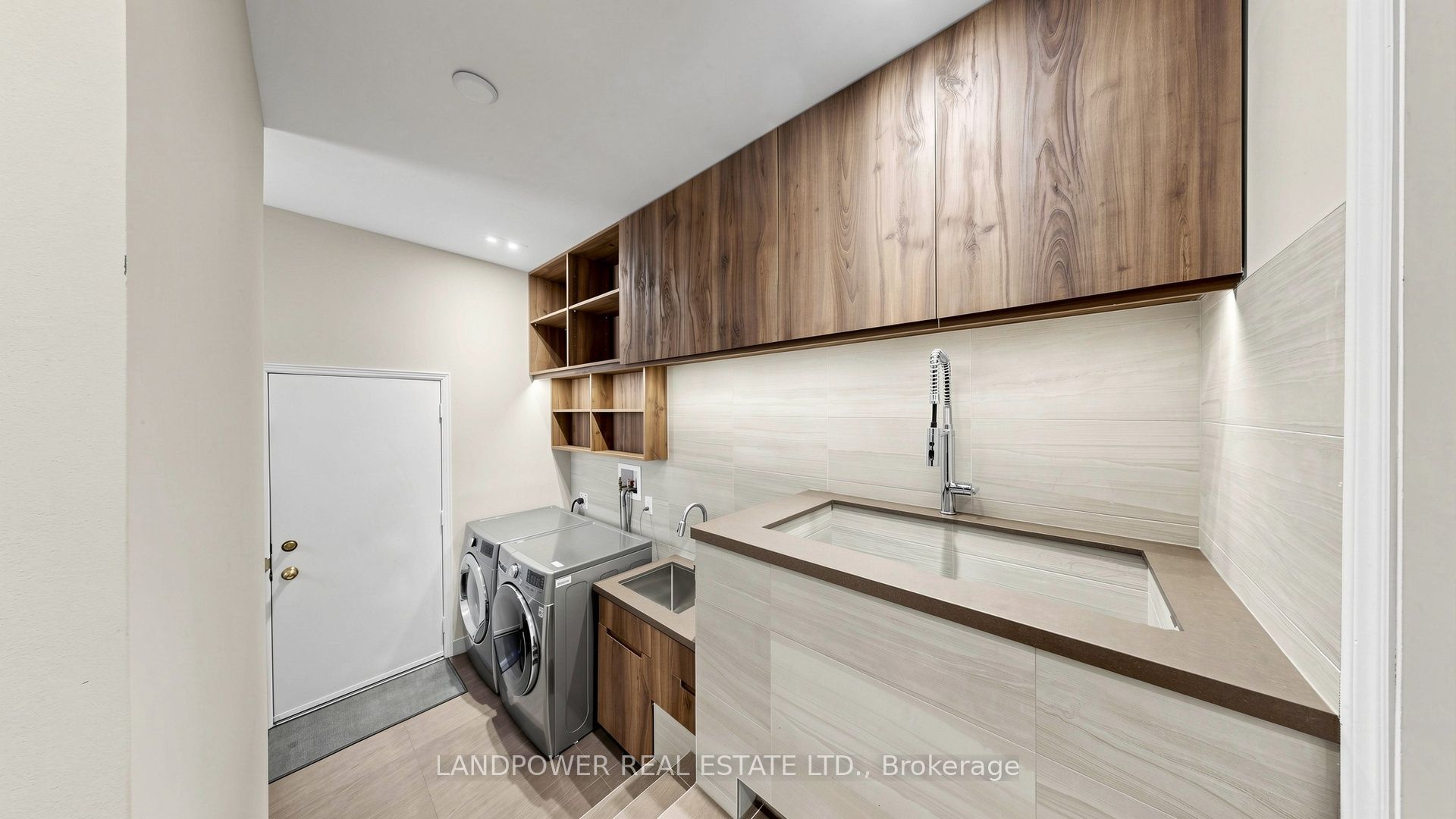 2 Ambleside Crescent Property Photo 29
