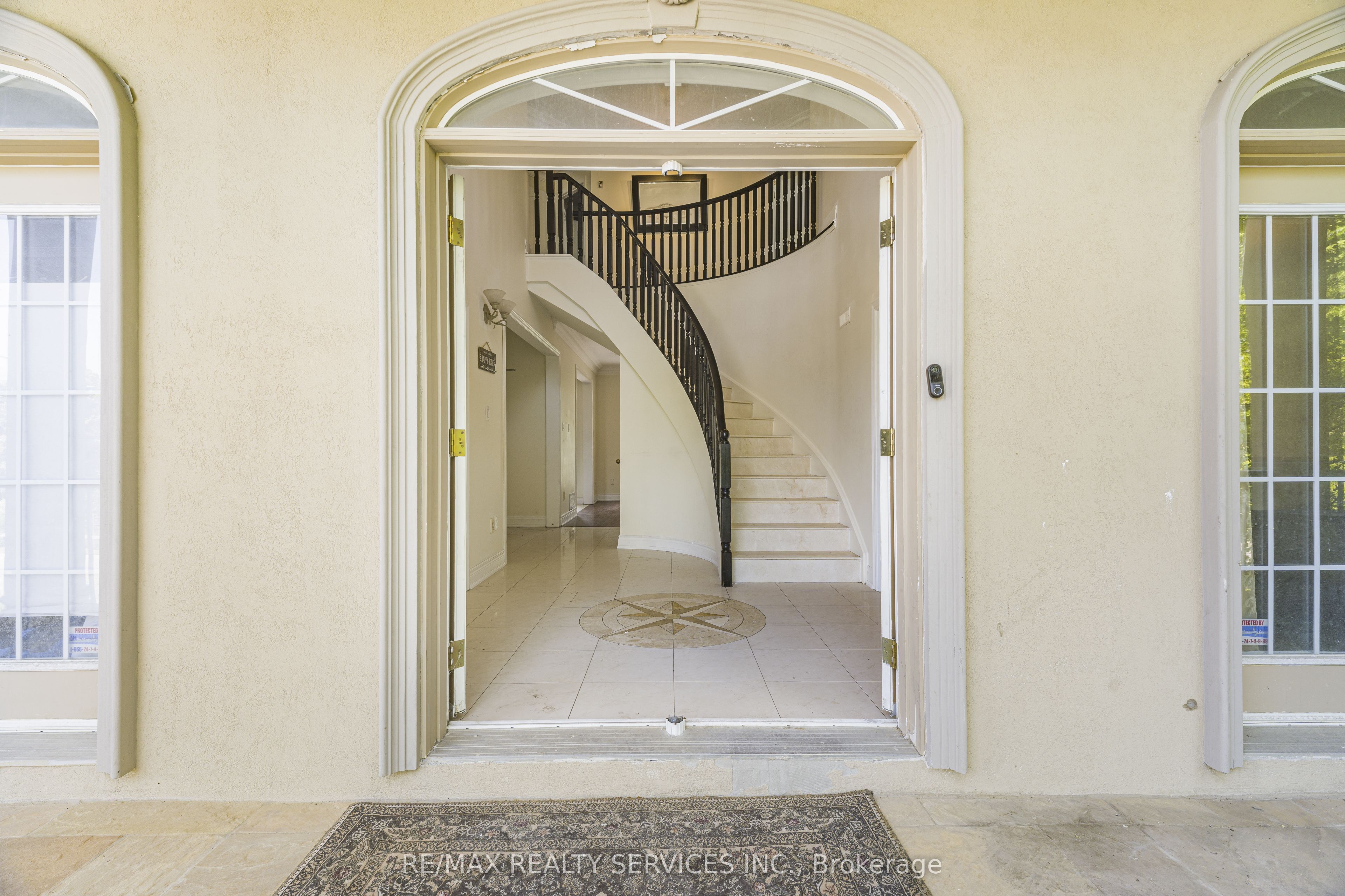 135 Spruce Avenue Property Photo 8