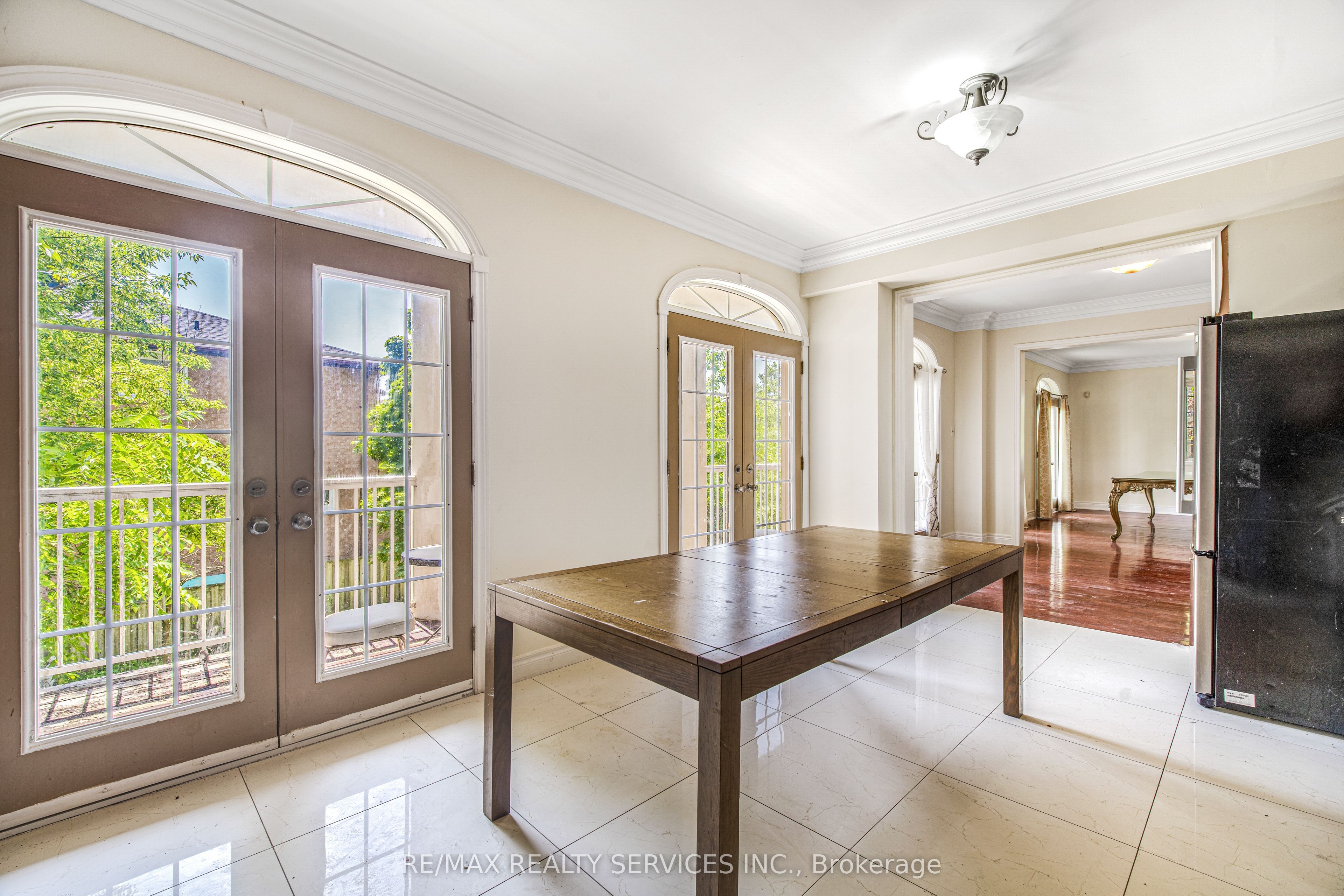135 Spruce Avenue Property Photo 11