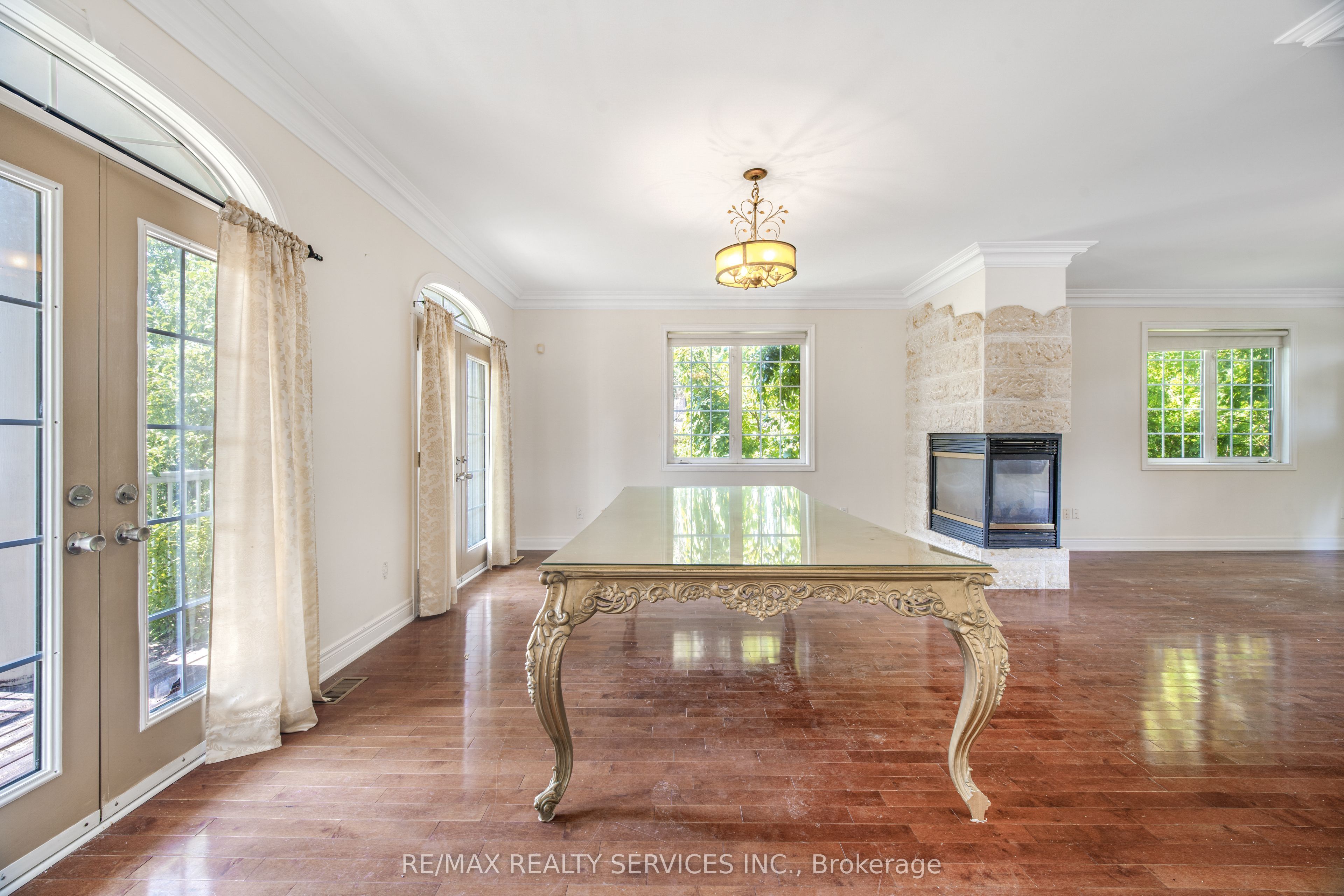 135 Spruce Avenue Property Photo 14