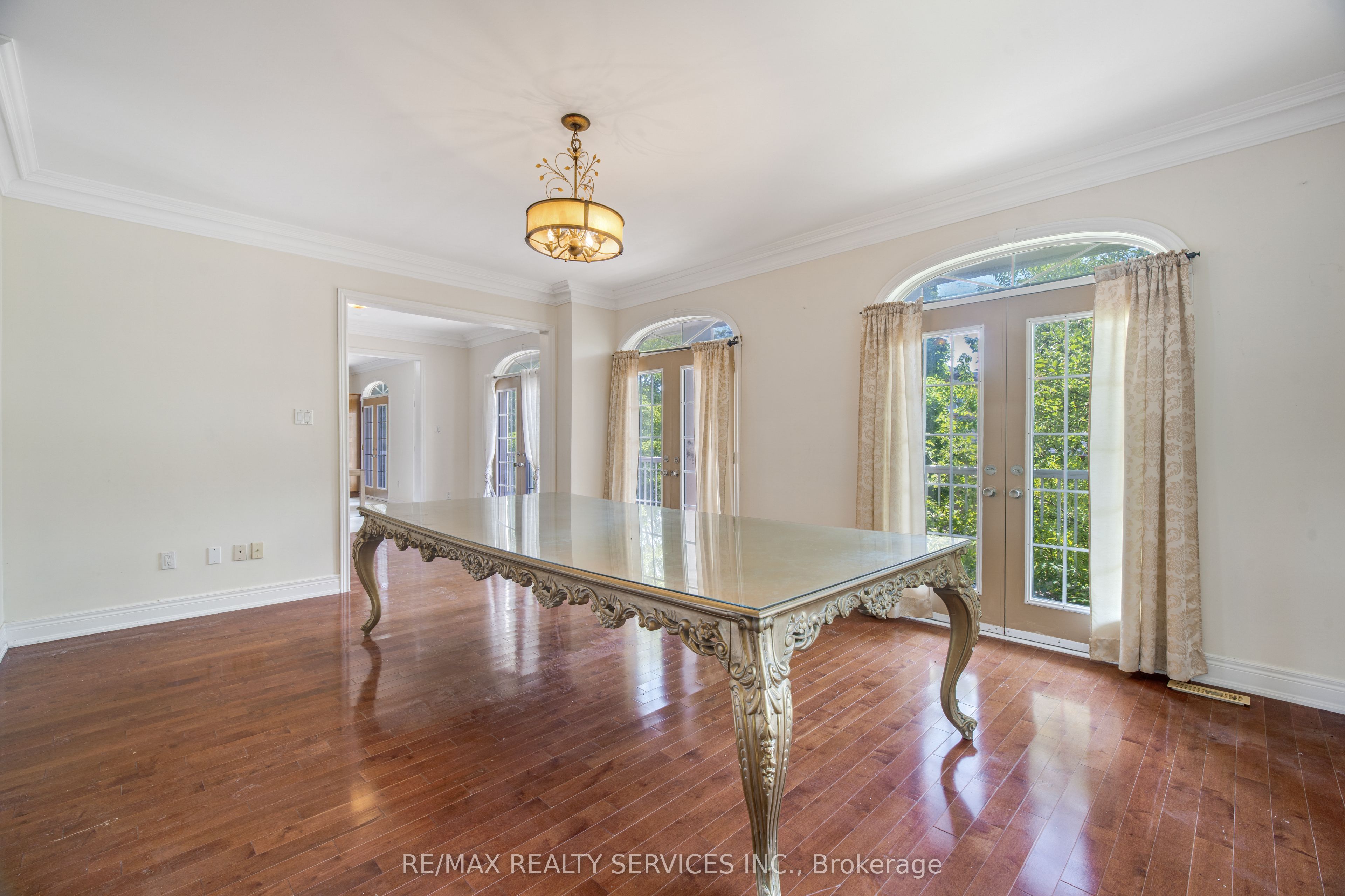 135 Spruce Avenue Property Photo 15