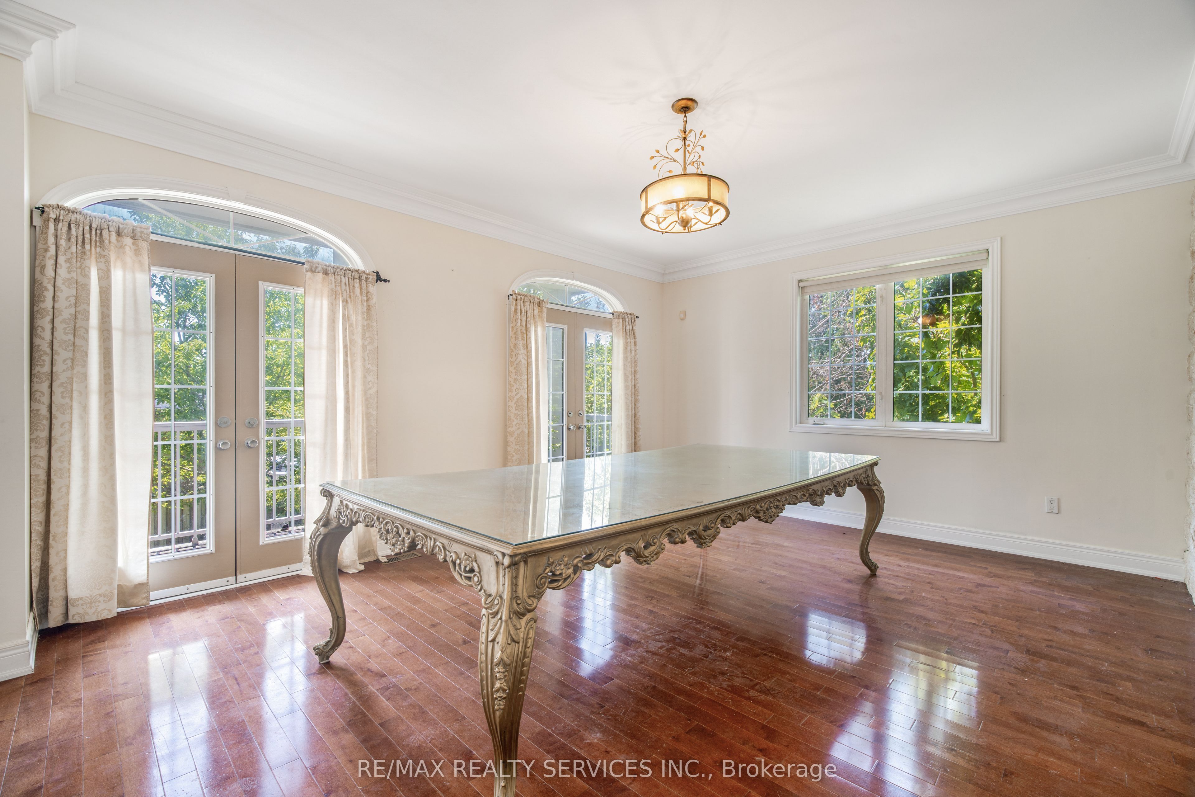 135 Spruce Avenue Property Photo 17