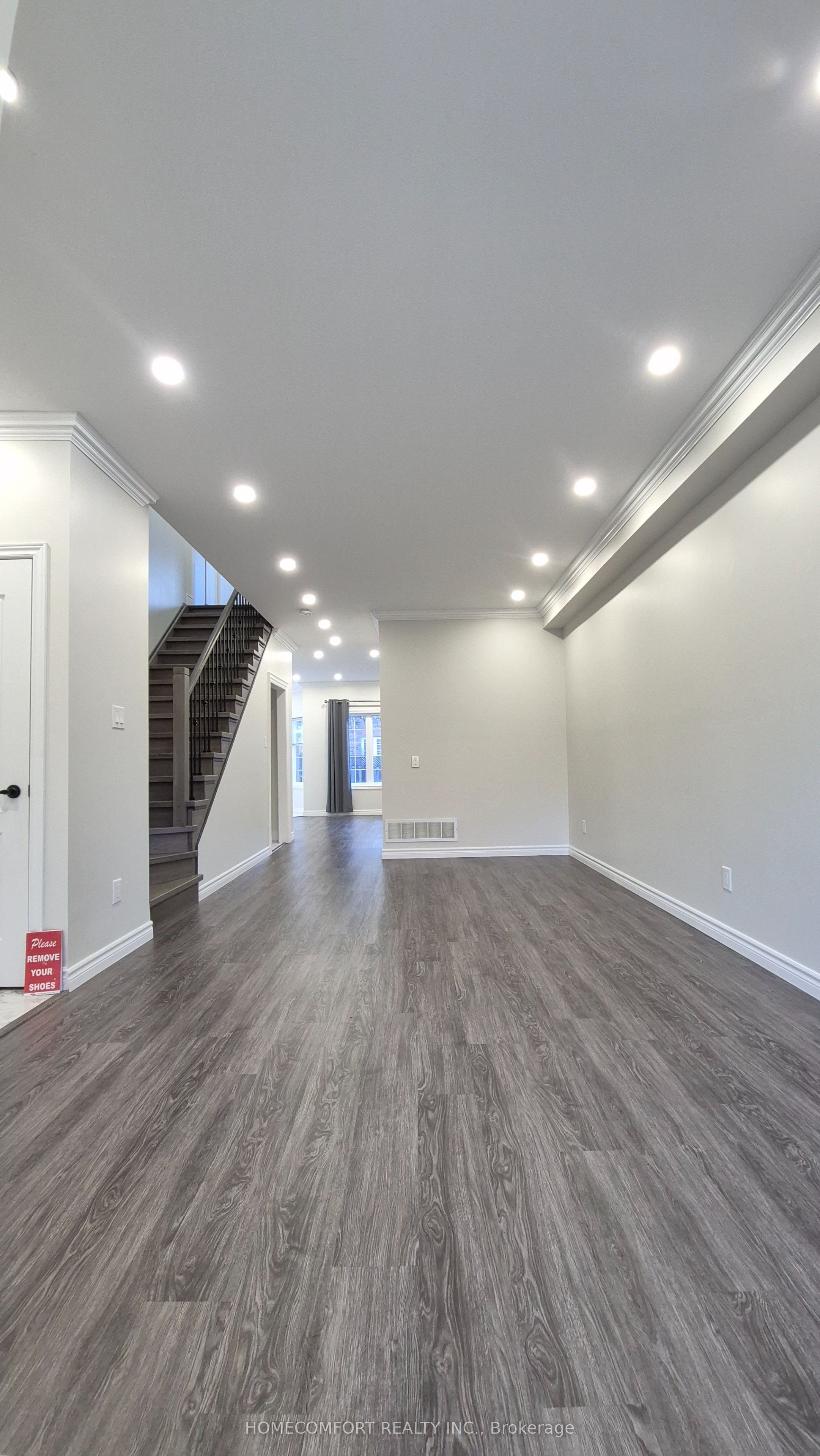 4 Caymus Street Property Photo 2
