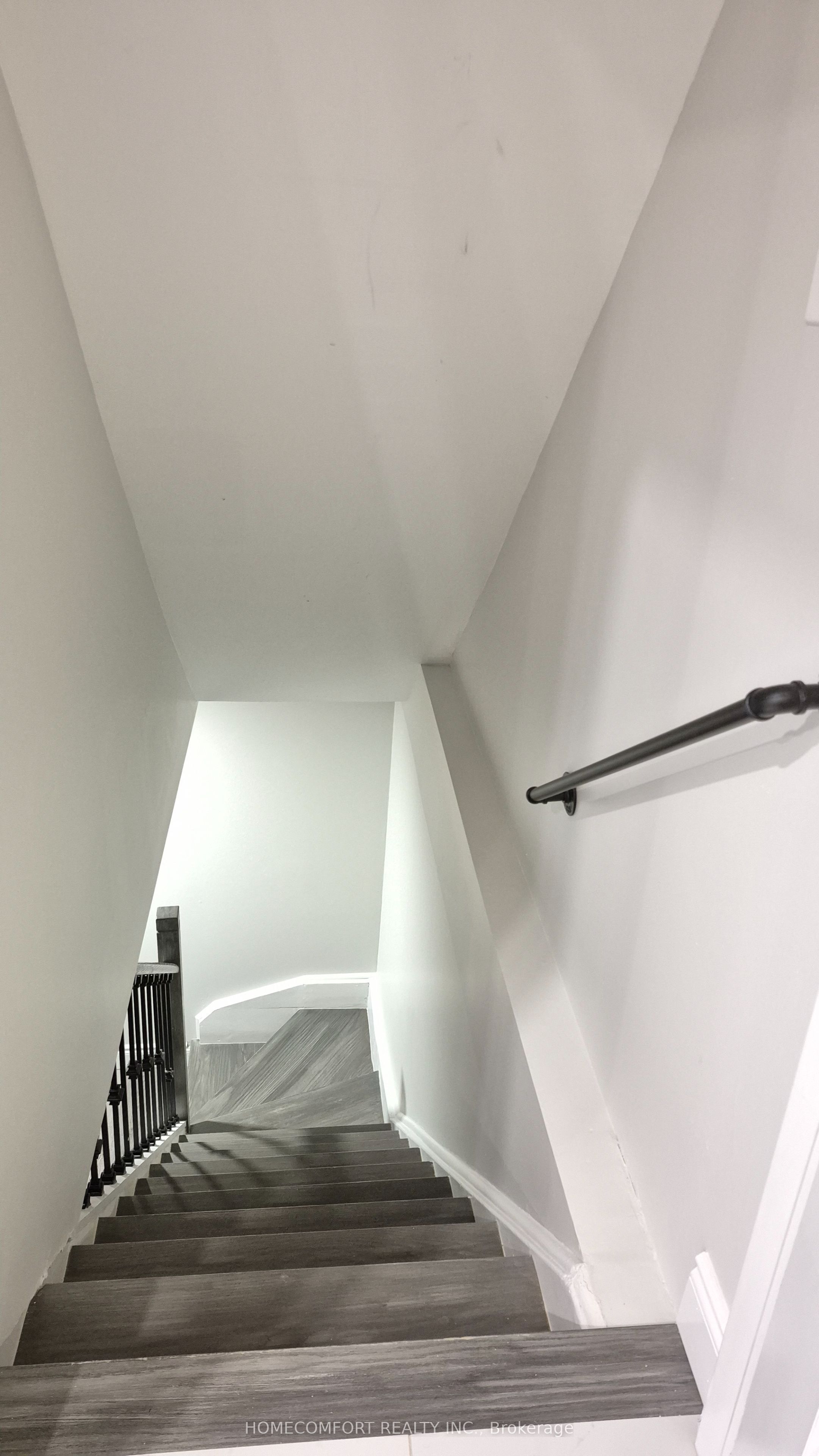 4 Caymus Street Property Photo 28