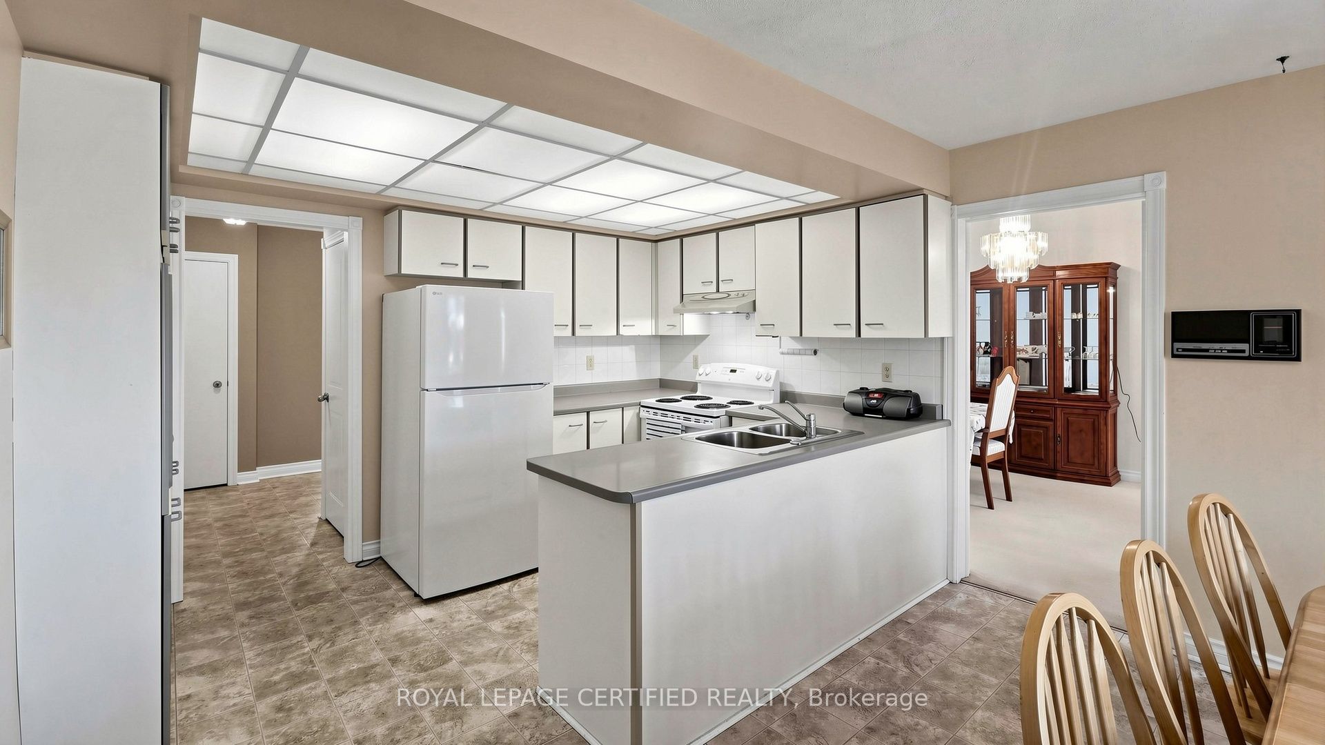 2 Gres Court Property Photo 17