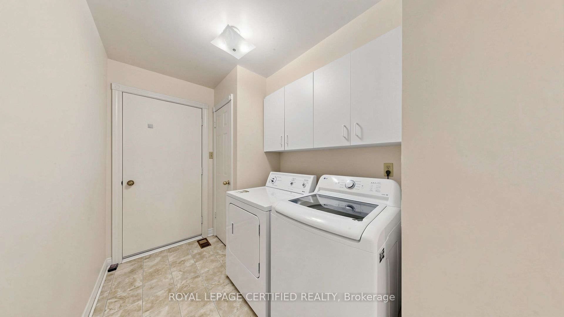 2 Gres Court Property Photo 25