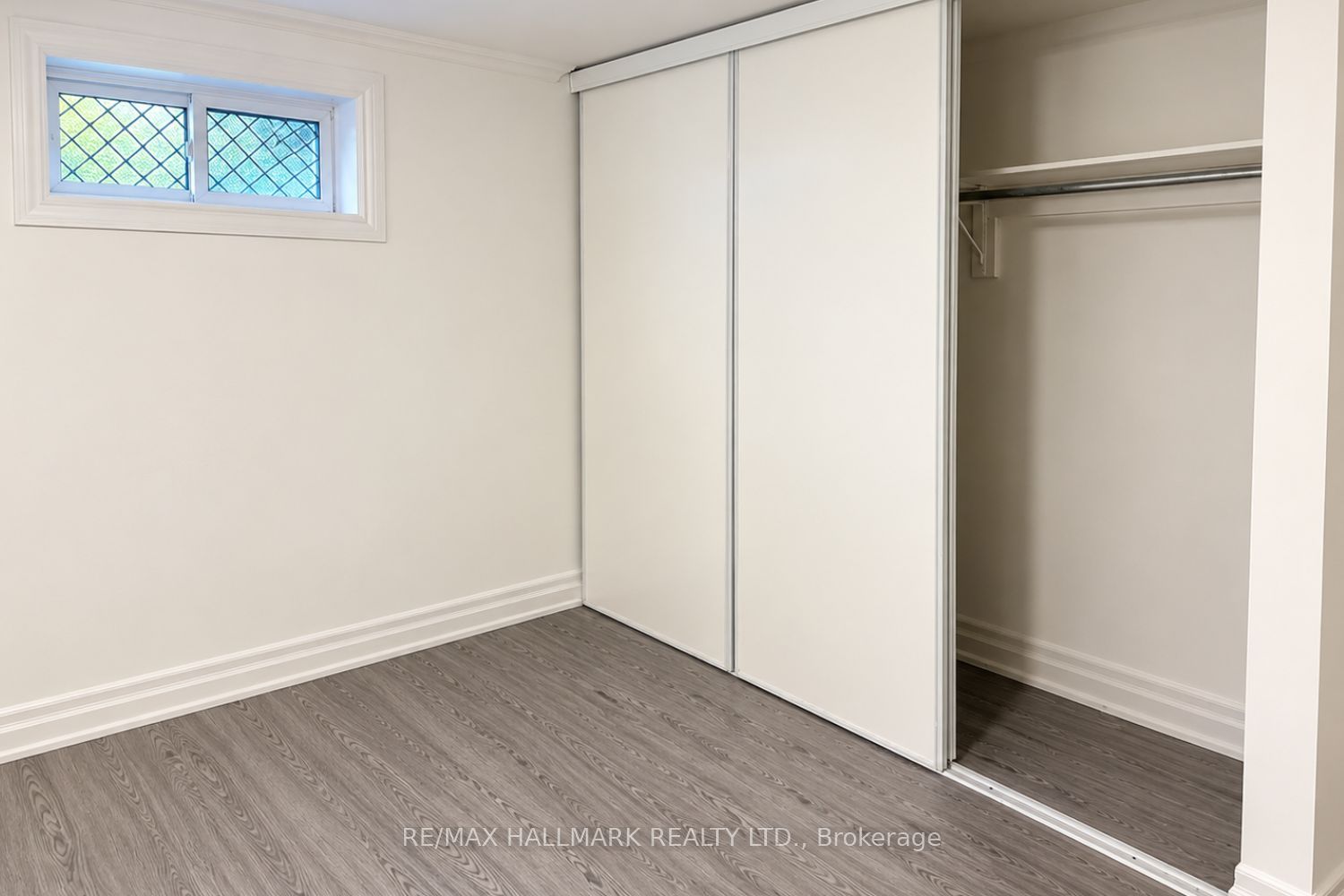 102 Murray Drive Bsmt Property Photo 6
