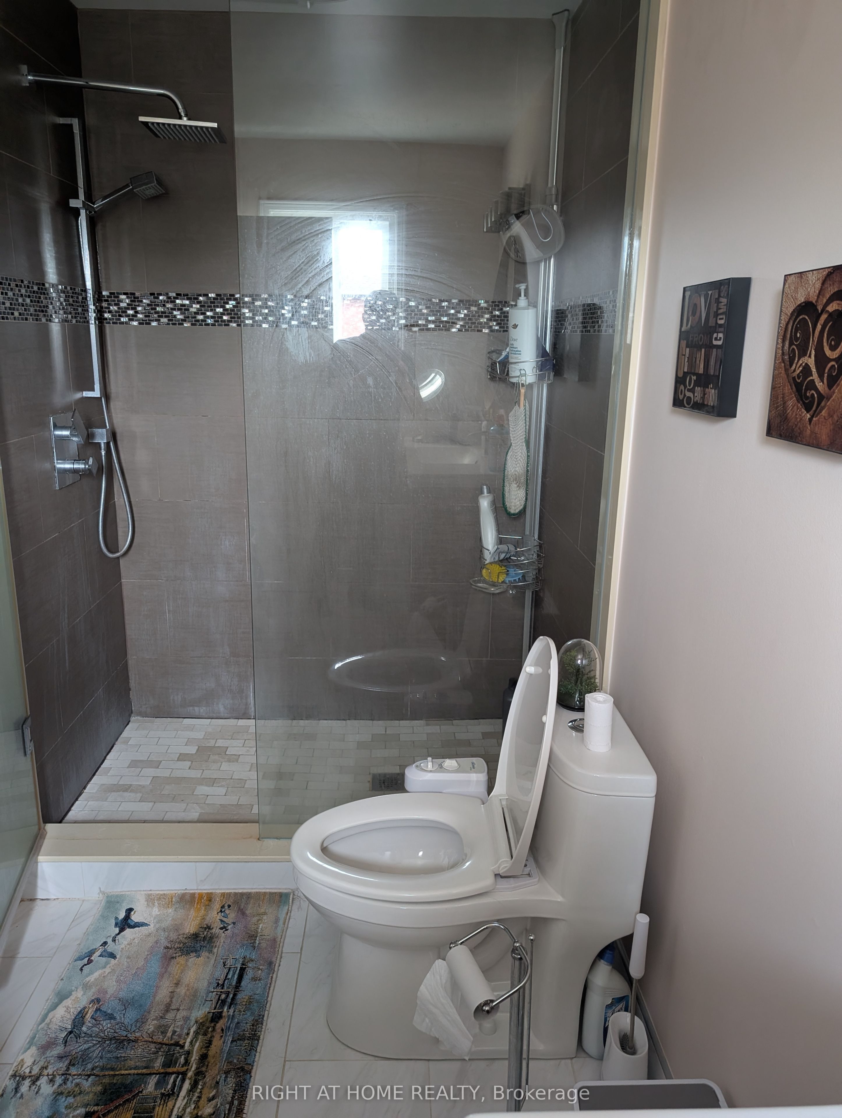 4 Bayel Crescent Property Photo 10