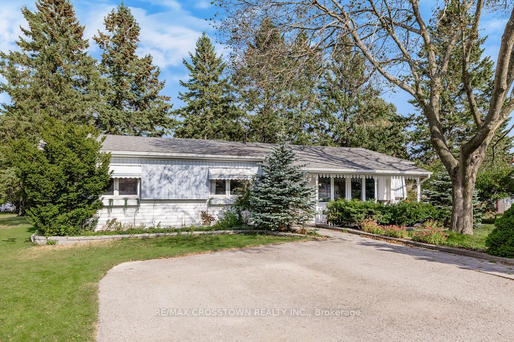 2 Tamarack Court Property Photo 2