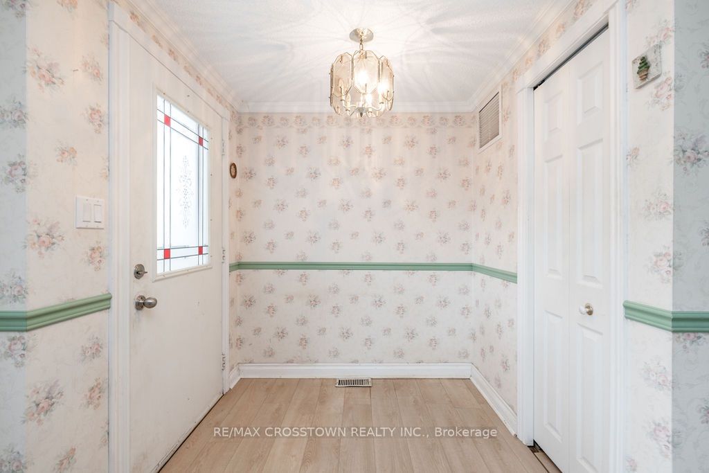 2 Tamarack Court Property Photo 5