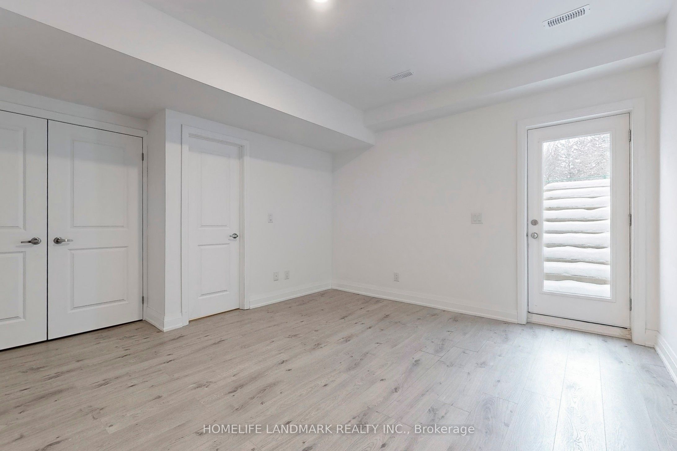 22 Persica Street Lower Property Photo 7