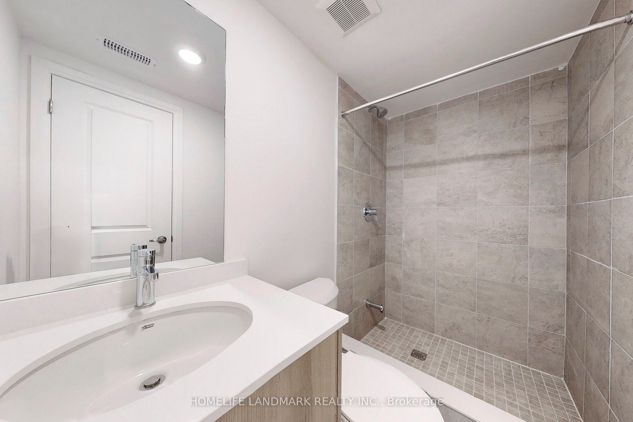 22 Persica Street Lower Property Photo 9