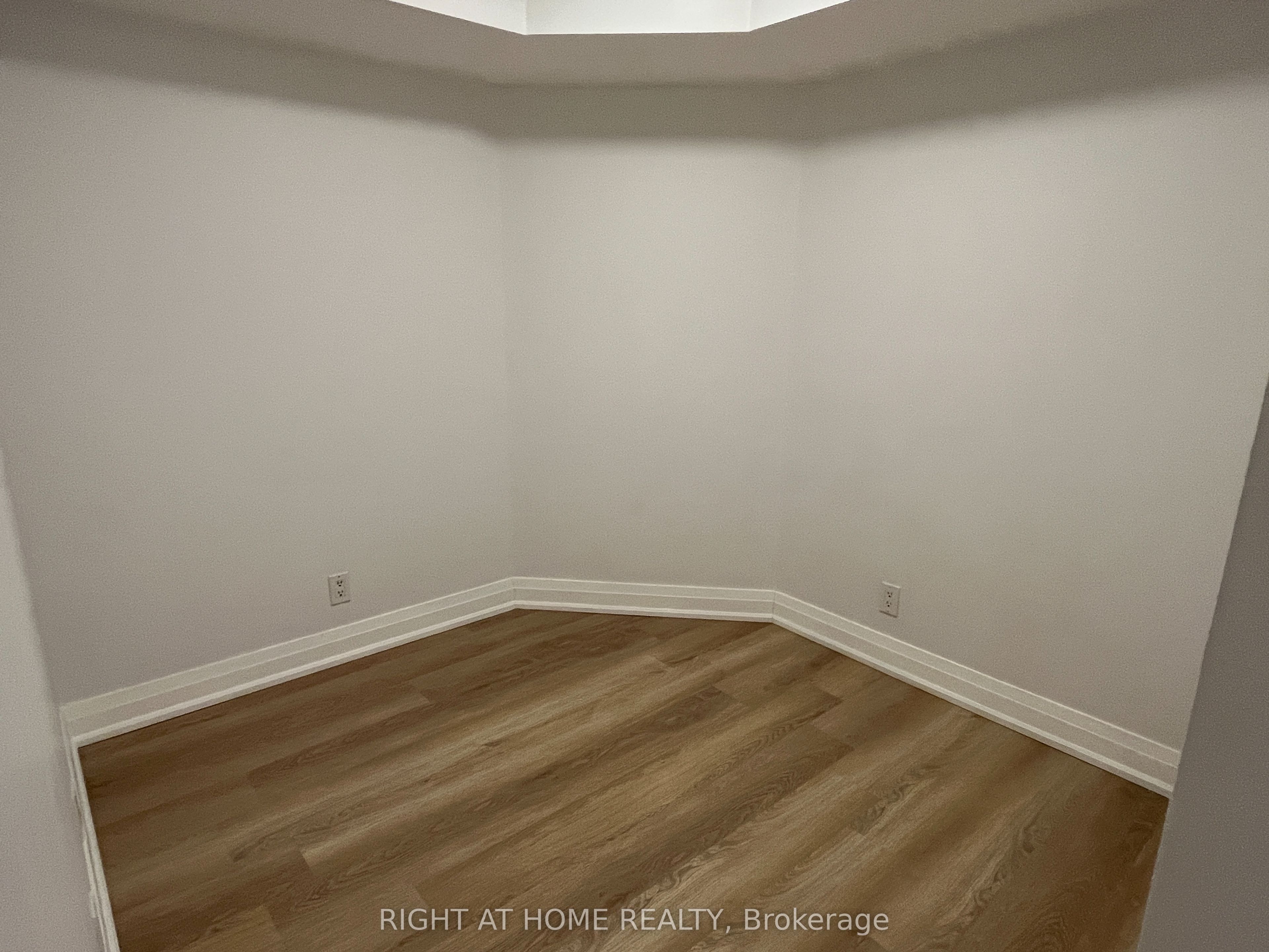 75 South Town Centre Boulevard 509 Property Photo 6