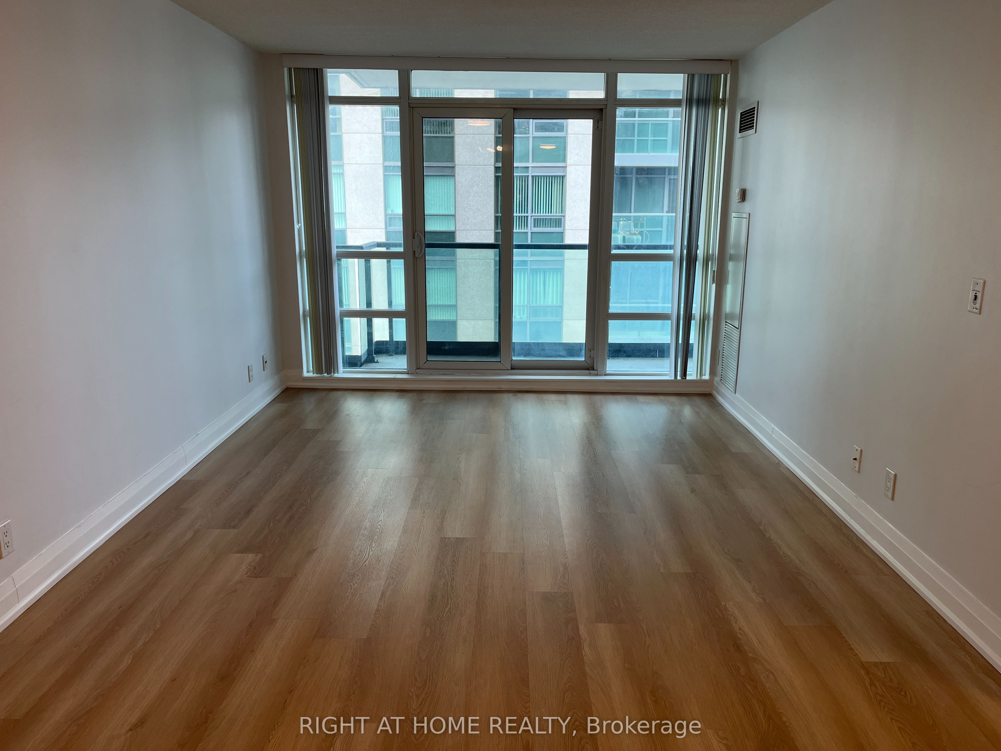 75 South Town Centre Boulevard 509 Property Photo 8
