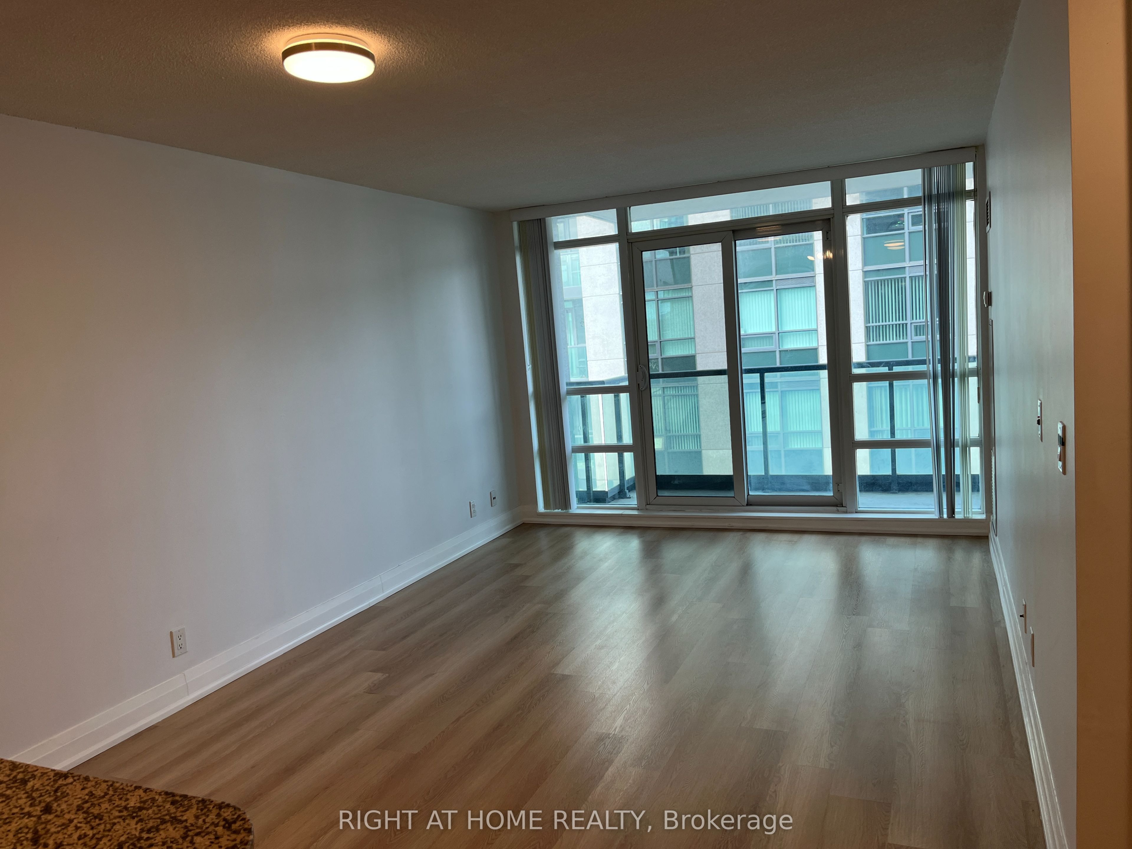 75 South Town Centre Boulevard 509 Property Photo 9
