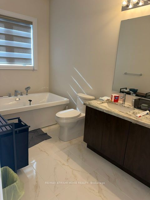 88 Tempel Street Property Photo 16