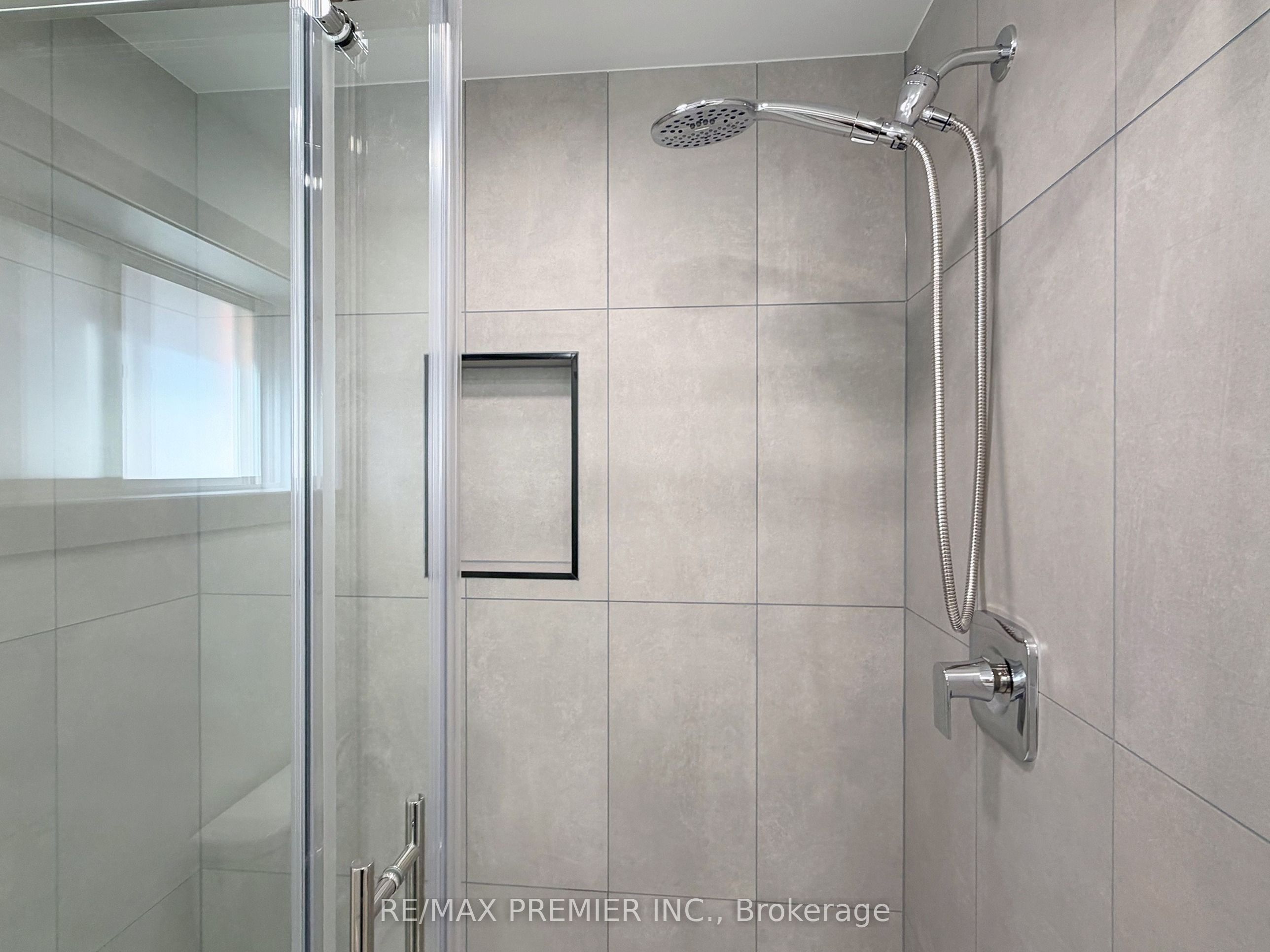 10 Aishford Road Property Photo 7