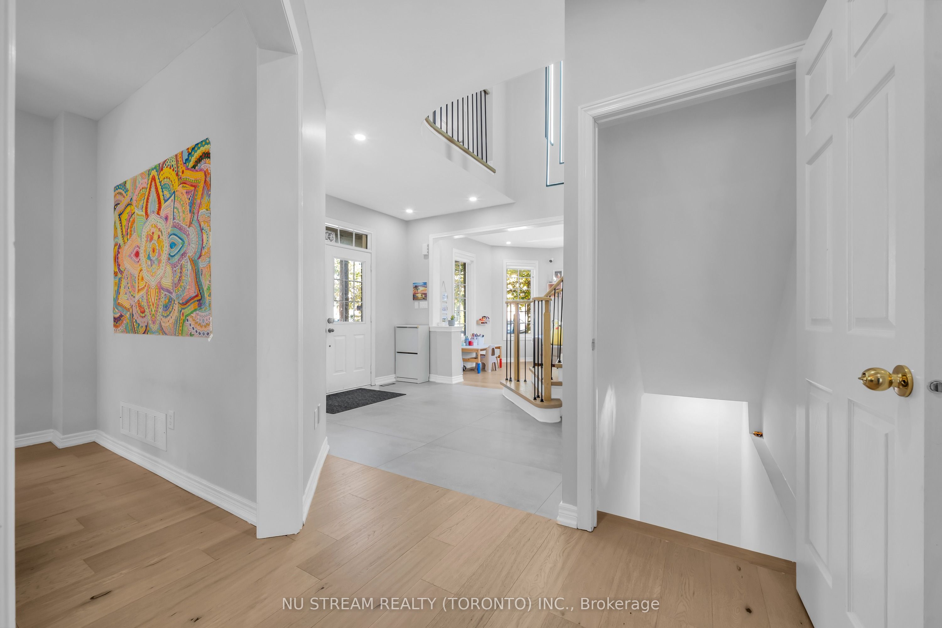 30 Pinecrest Street Property Photo 3