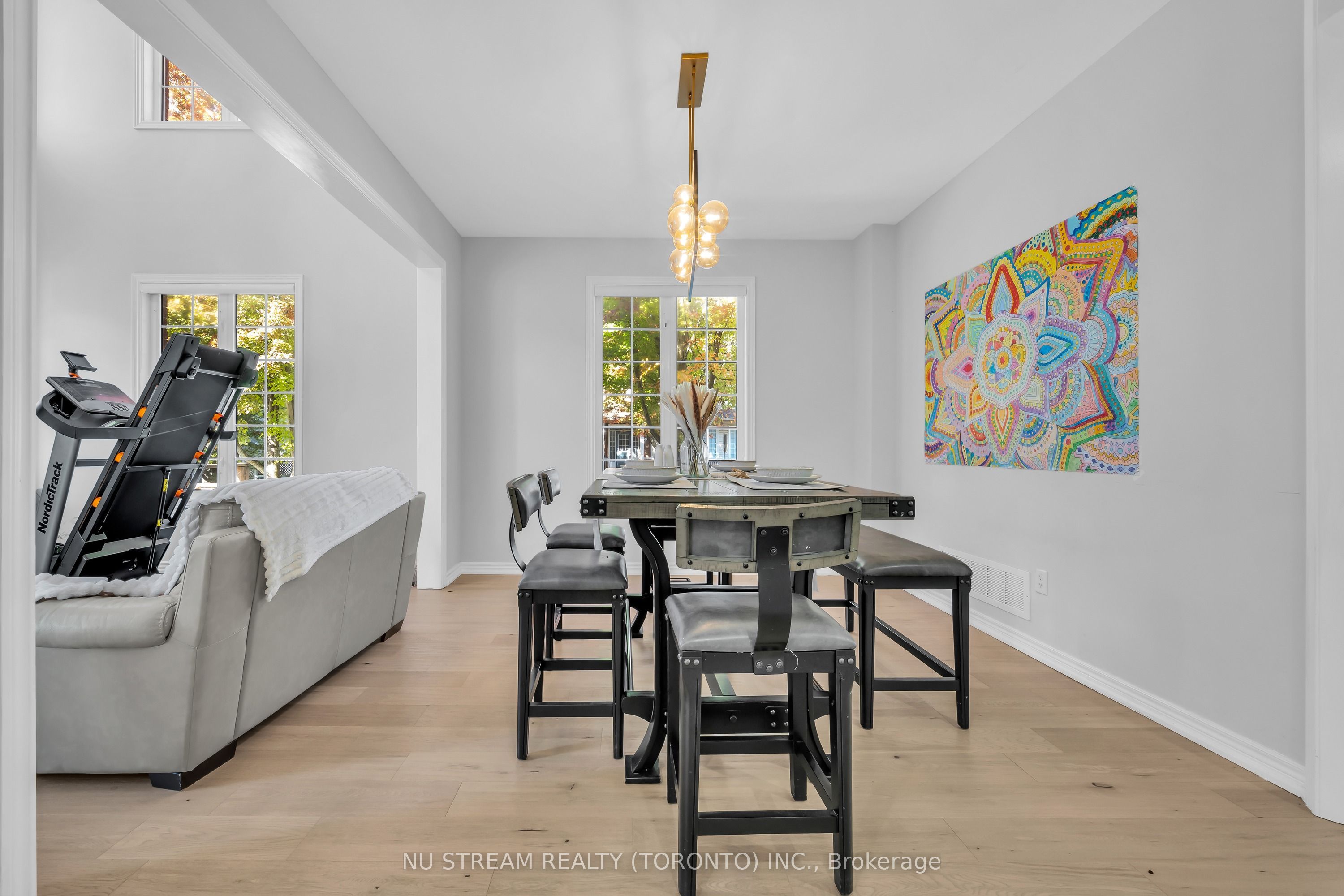 30 Pinecrest Street Property Photo 8