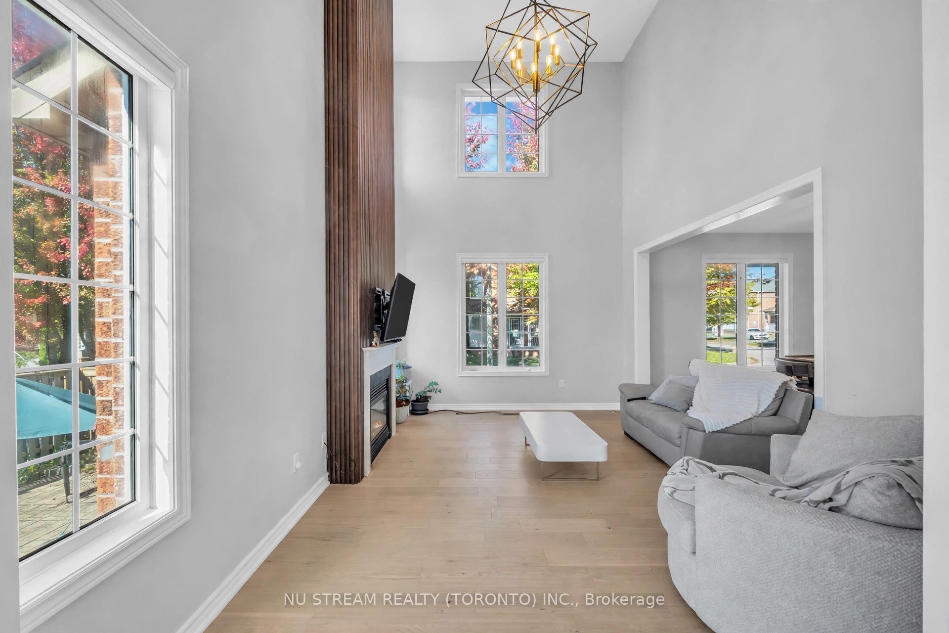 30 Pinecrest Street Property Photo 10