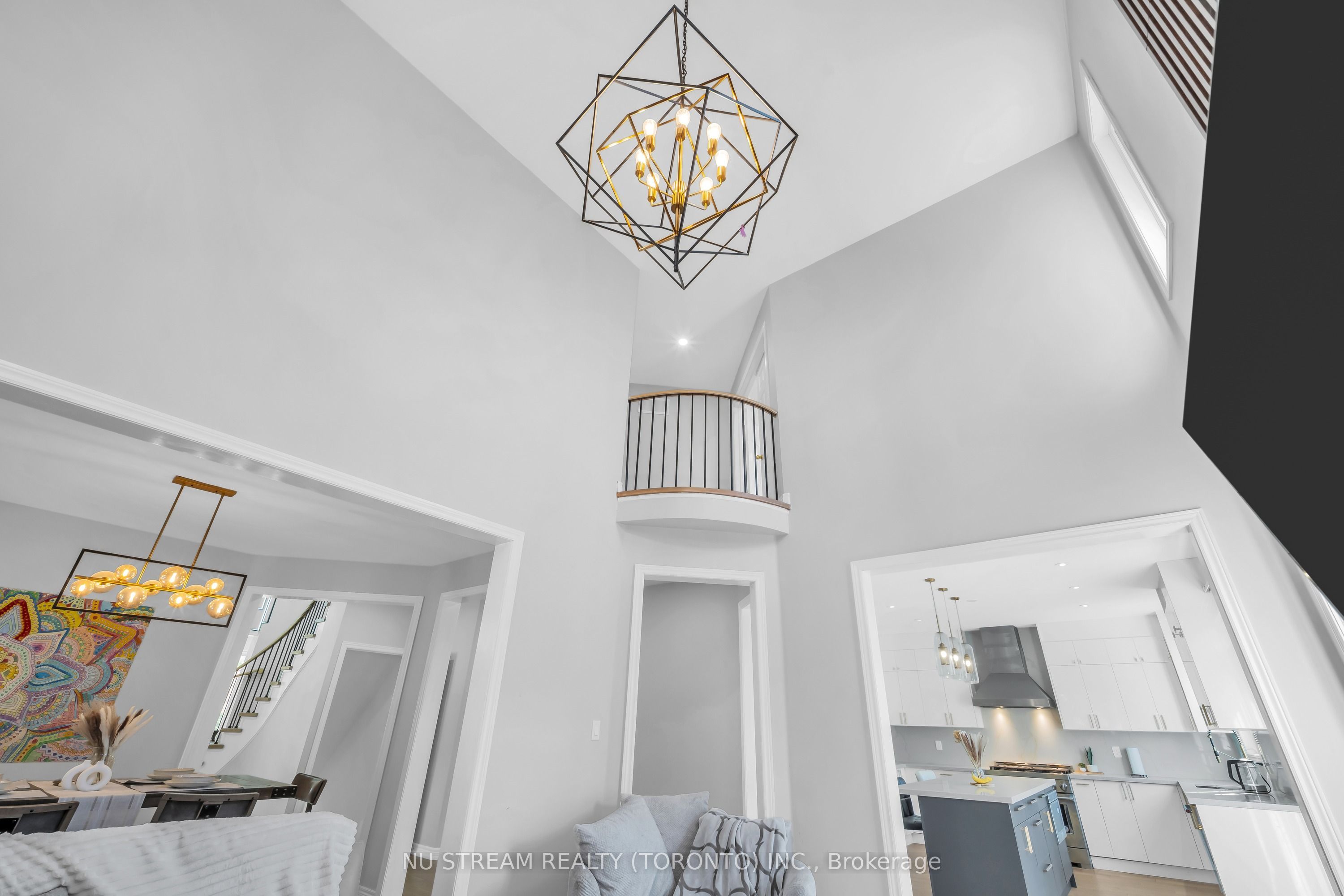 30 Pinecrest Street Property Photo 13