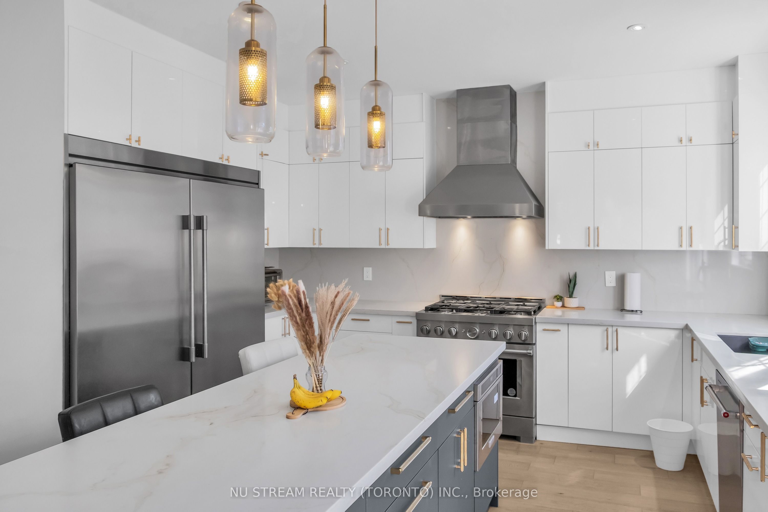 30 Pinecrest Street Property Photo 14
