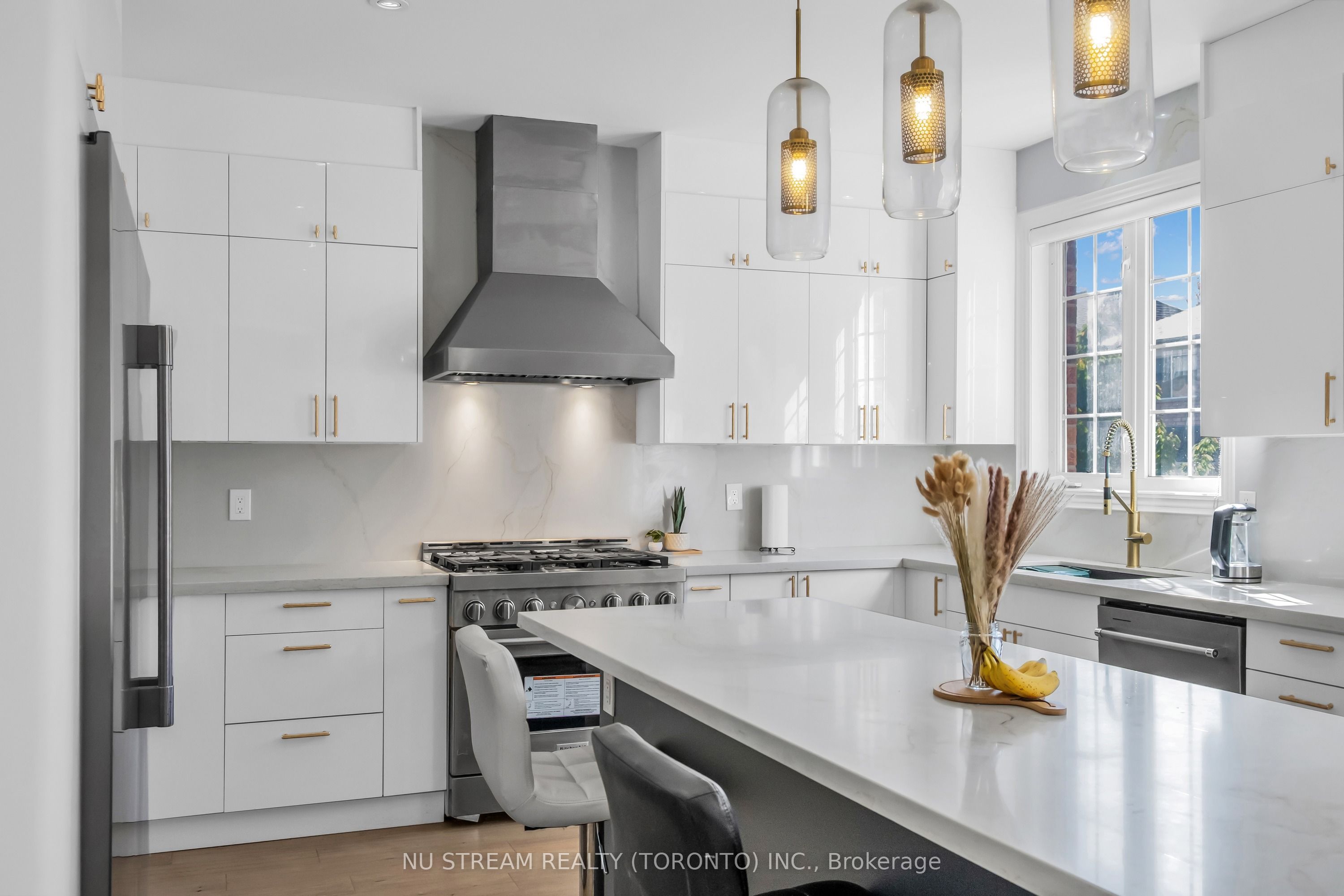 30 Pinecrest Street Property Photo 16