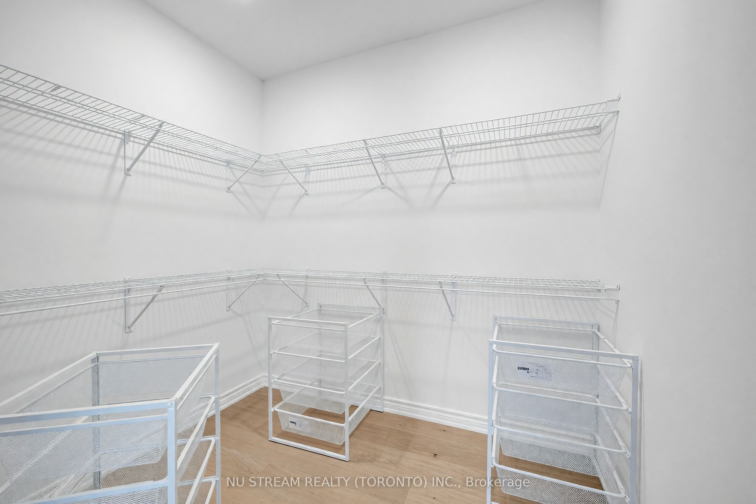 30 Pinecrest Street Property Photo 26