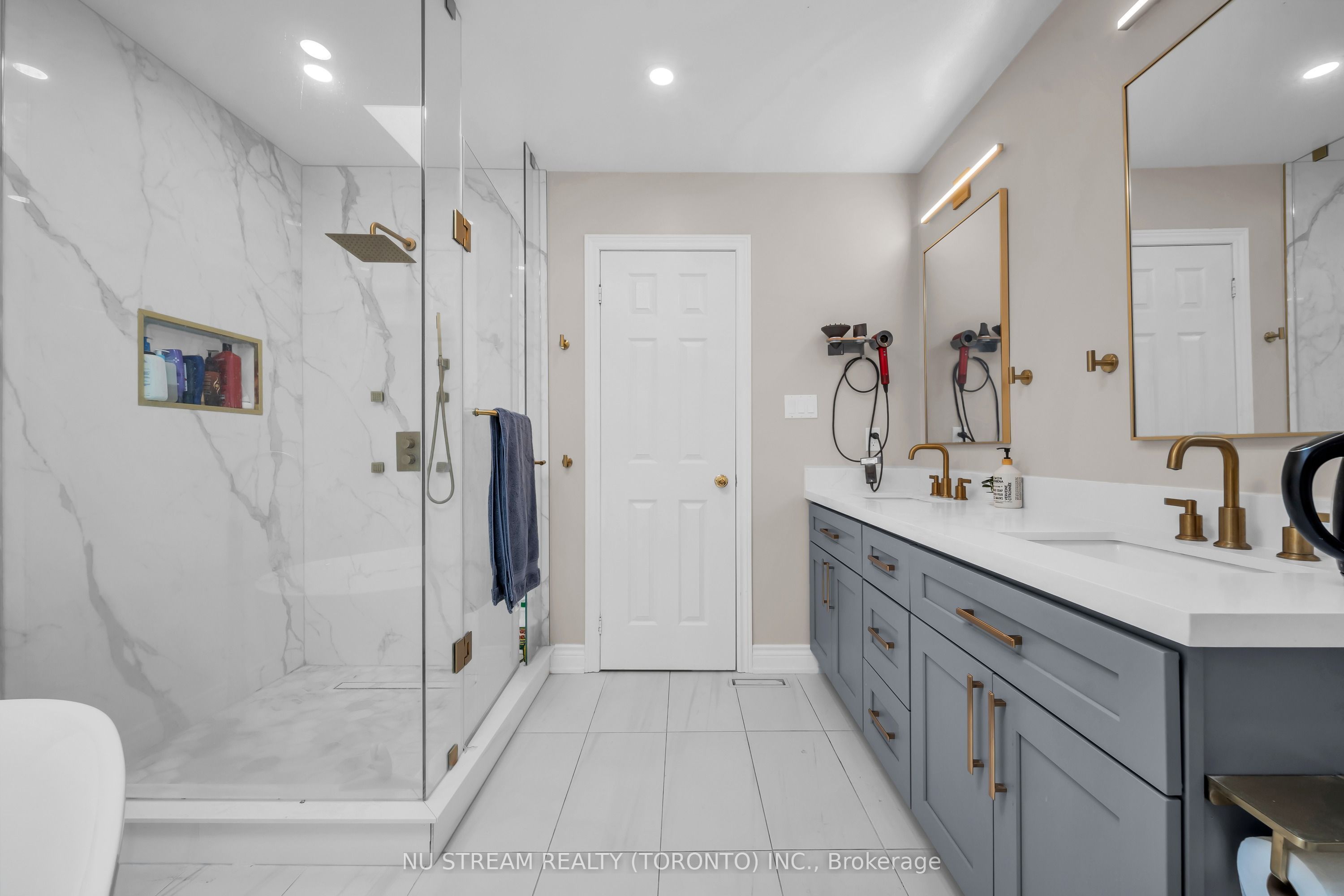 30 Pinecrest Street Property Photo 28
