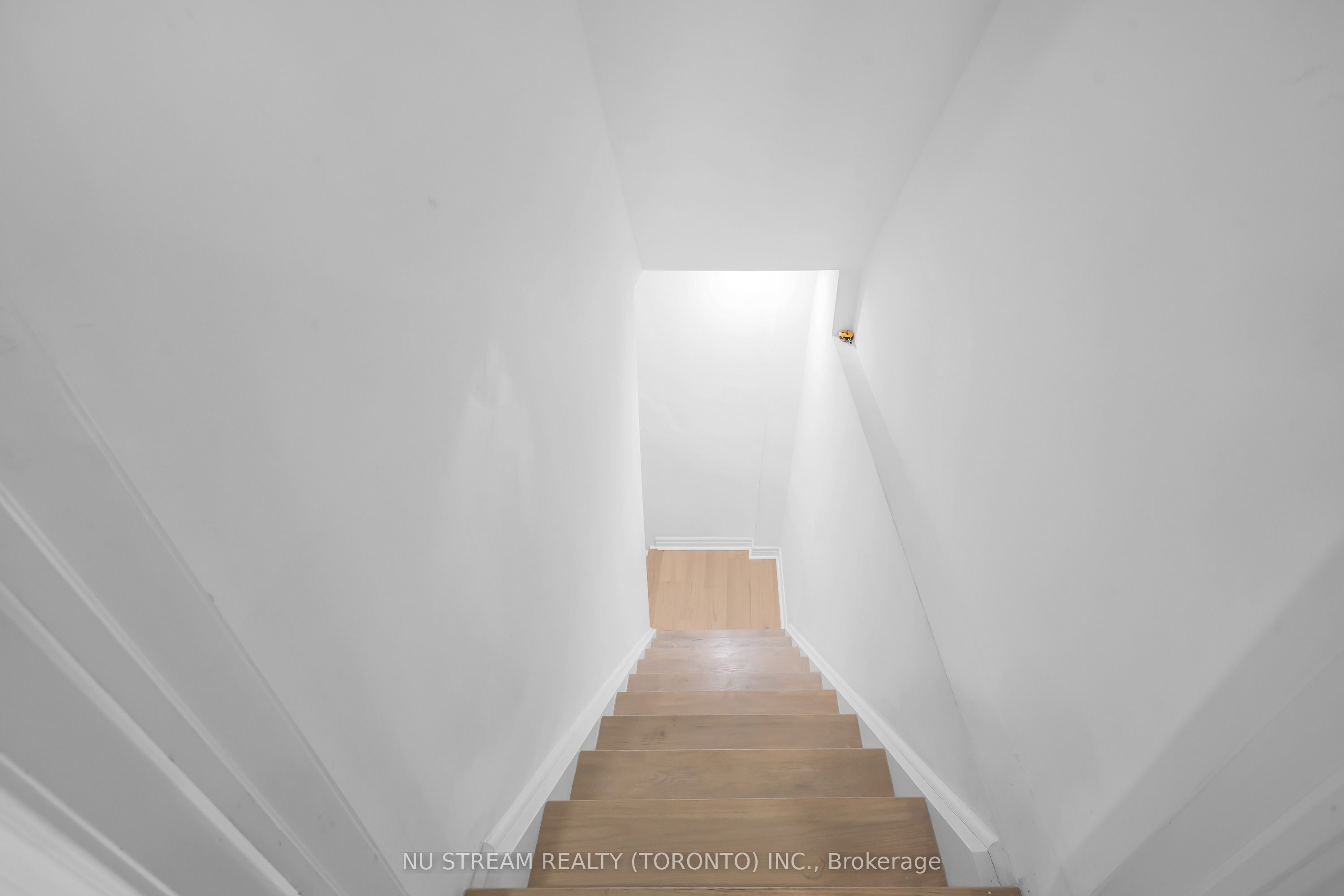 30 Pinecrest Street Property Photo 39