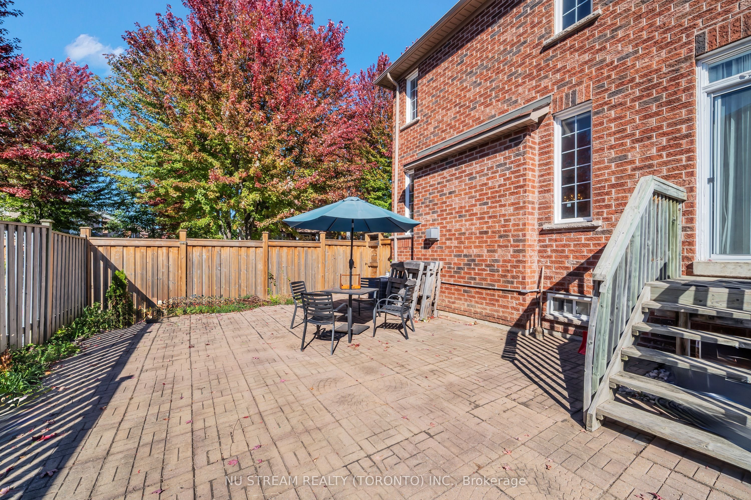 30 Pinecrest Street Property Photo 46