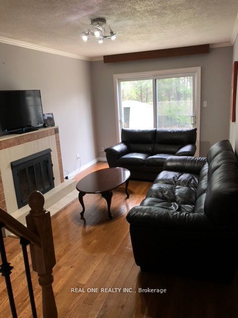 35 Springhead Garden Property Photo 4