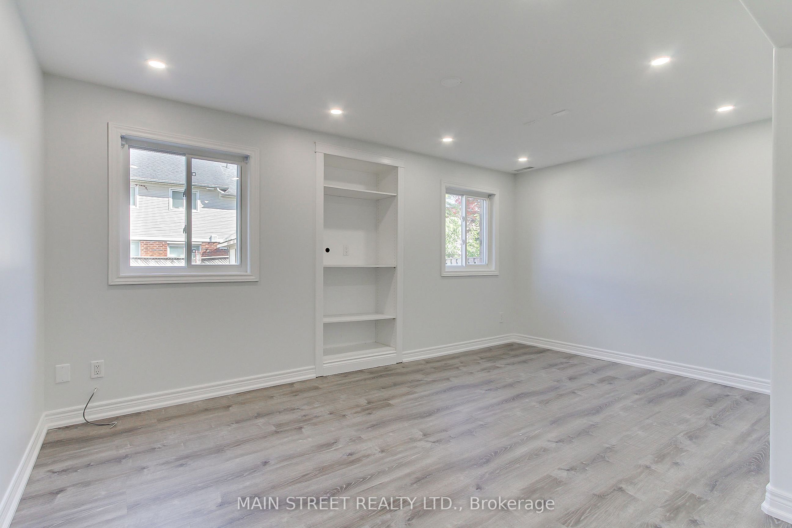 83 Laurendale Avenue Property Photo 12