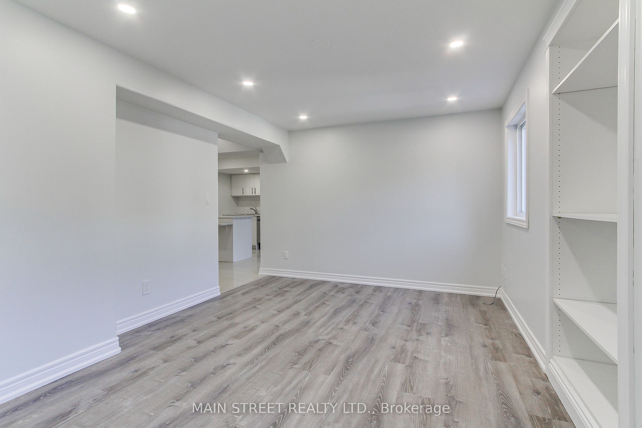 83 Laurendale Avenue Property Photo 14