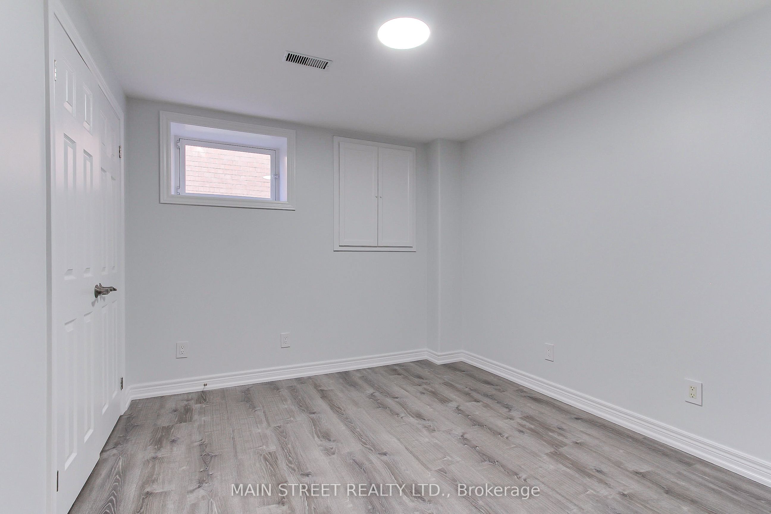 83 Laurendale Avenue Property Photo 16