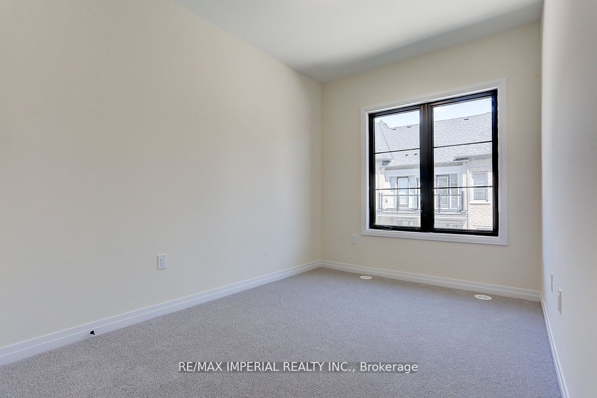 113 De La Roche Drive Property Photo 8