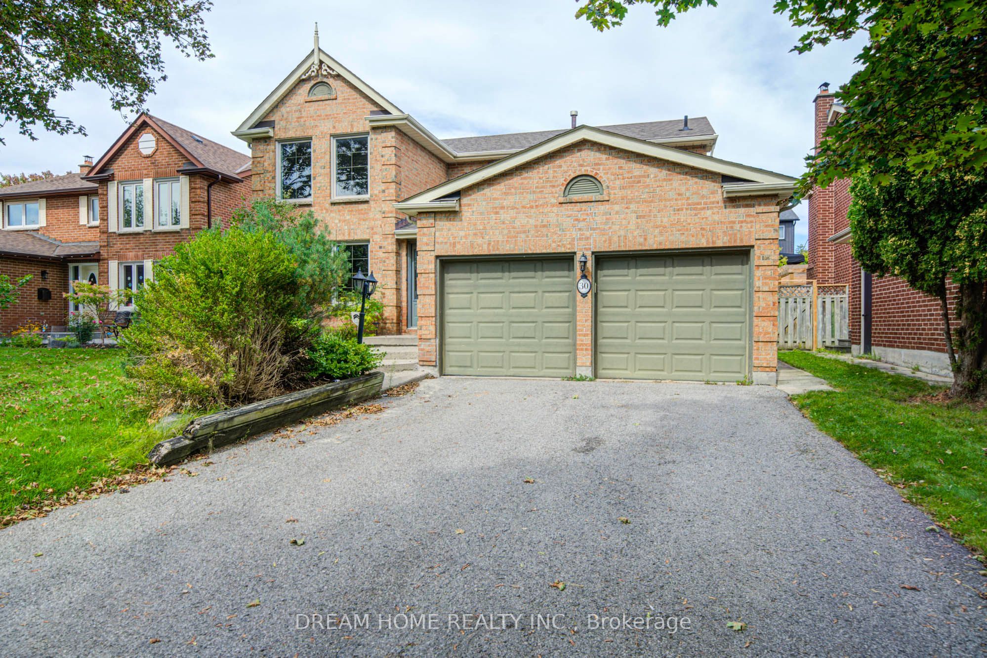 30 Garnish Green Property Photo 2