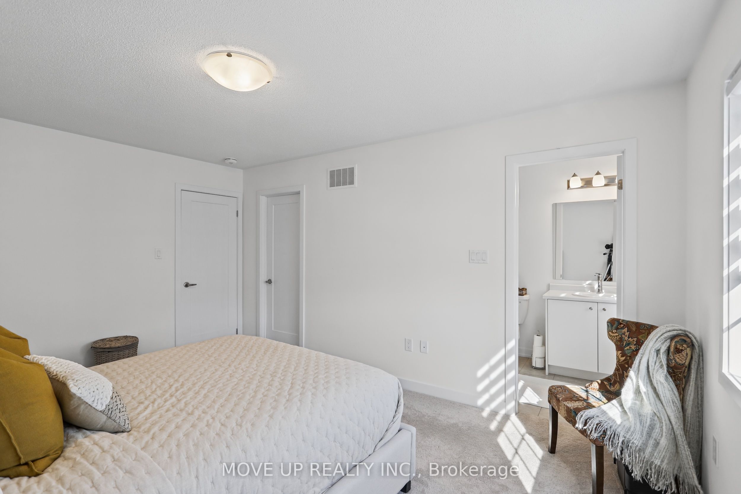 9 Andrew Knowles Lane S Property Photo 24