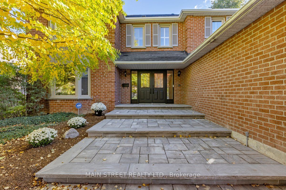 22 Mcclenny Drive N Property Photo 3