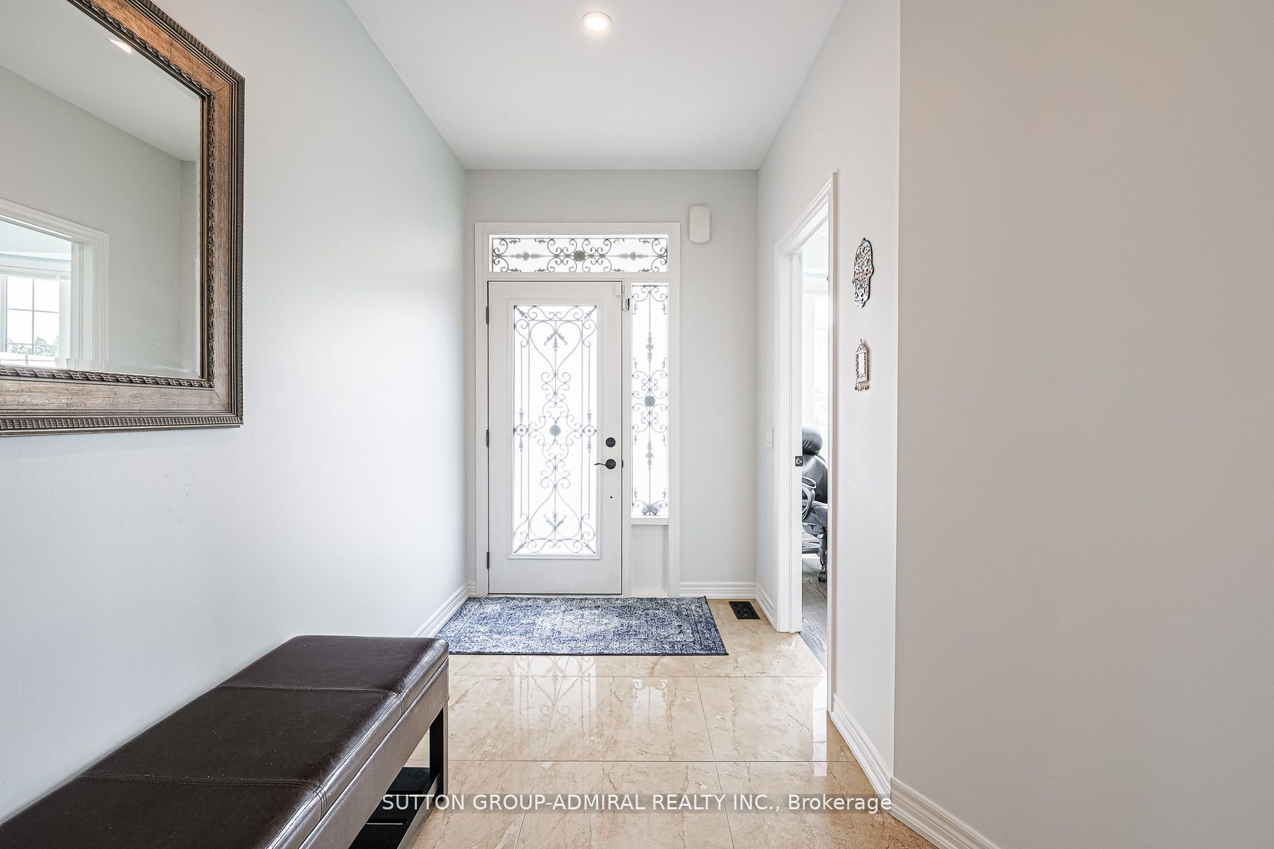 163 Heintzman Crescent Property Photo 3