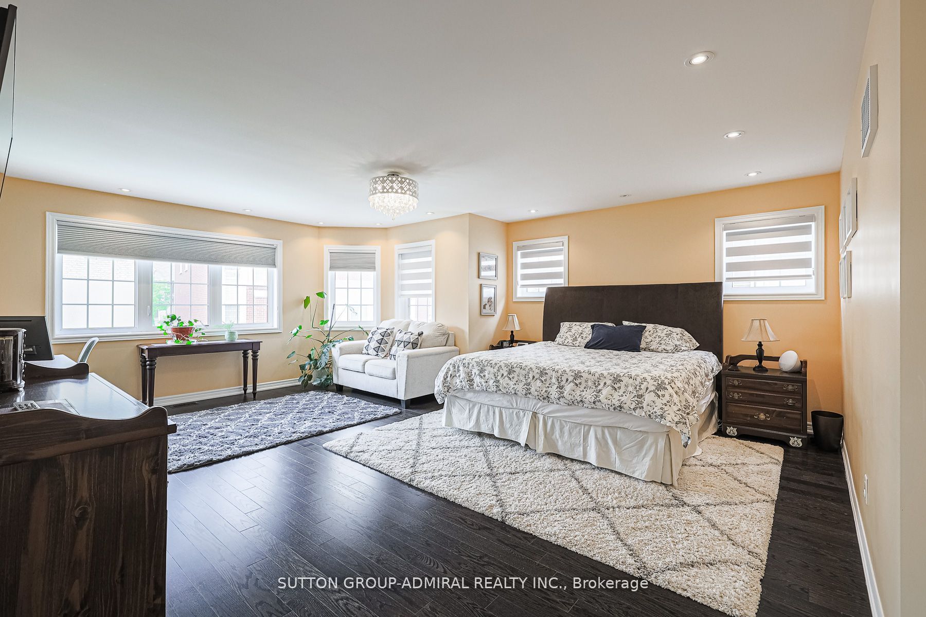 163 Heintzman Crescent Property Photo 18
