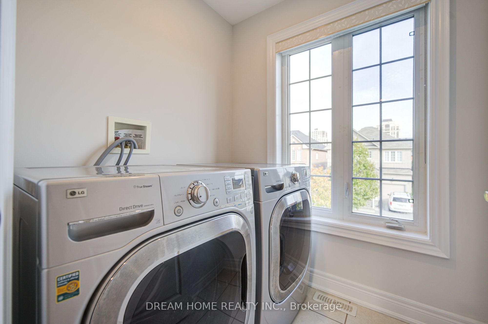 36 Everett Street Property Photo 26
