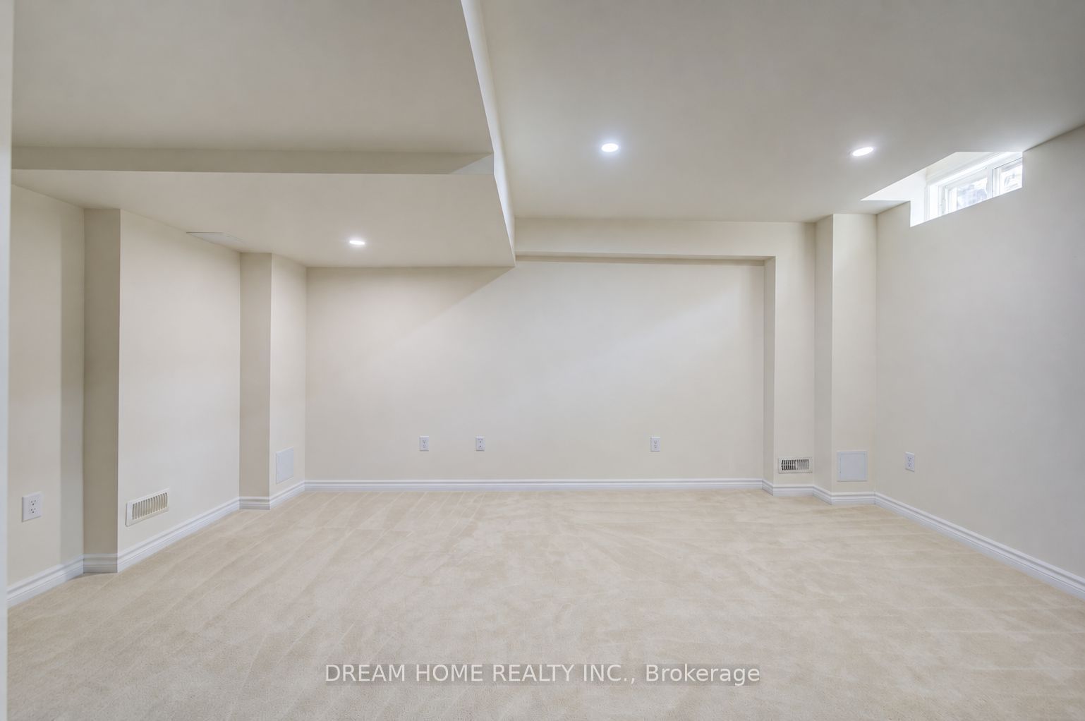 36 Everett Street Property Photo 39