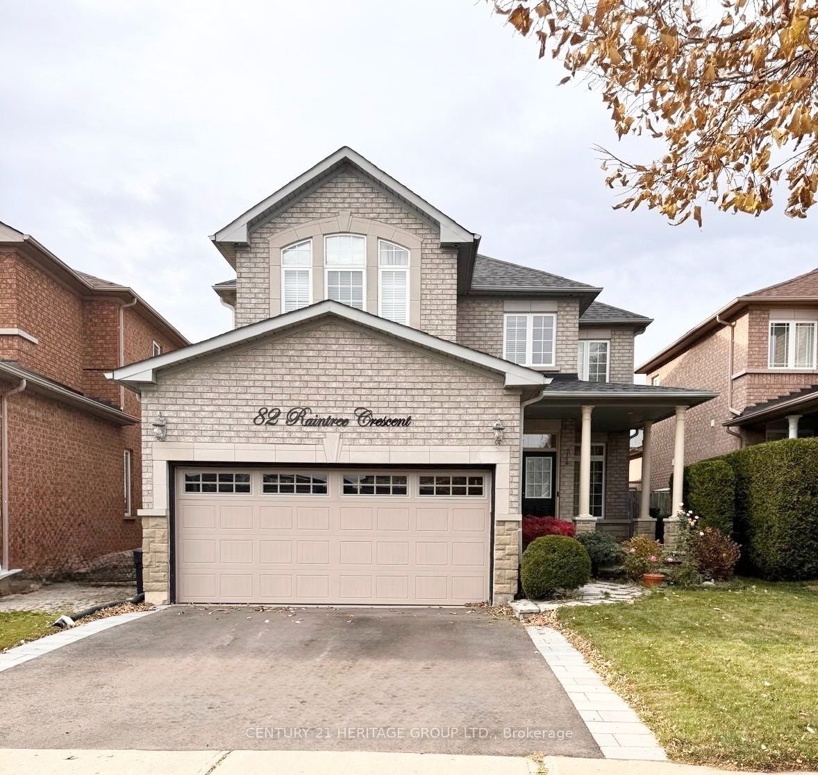 82 Raintree Crescent