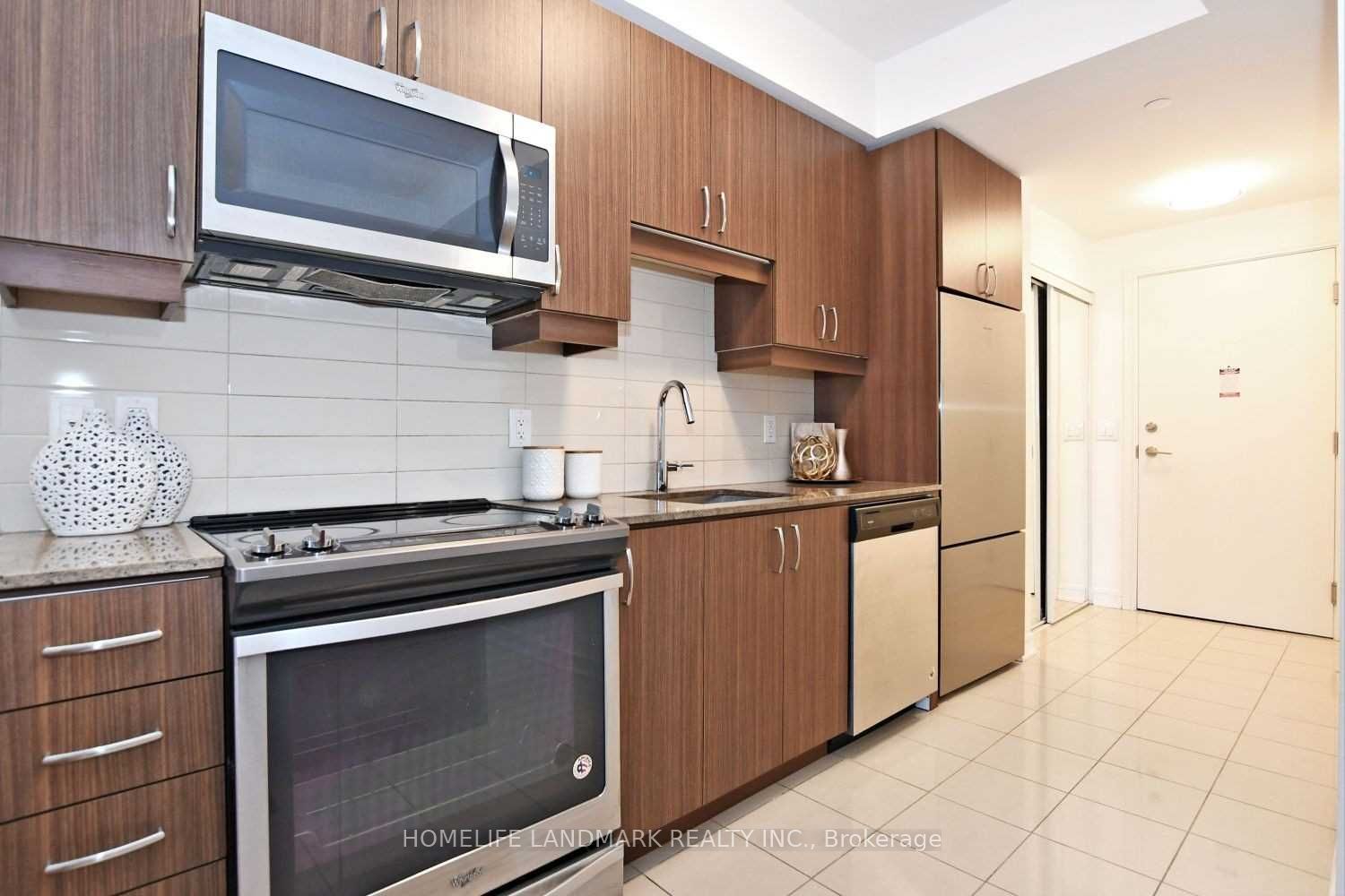 9201 Yonge Street Nw-201 Property Photo 1