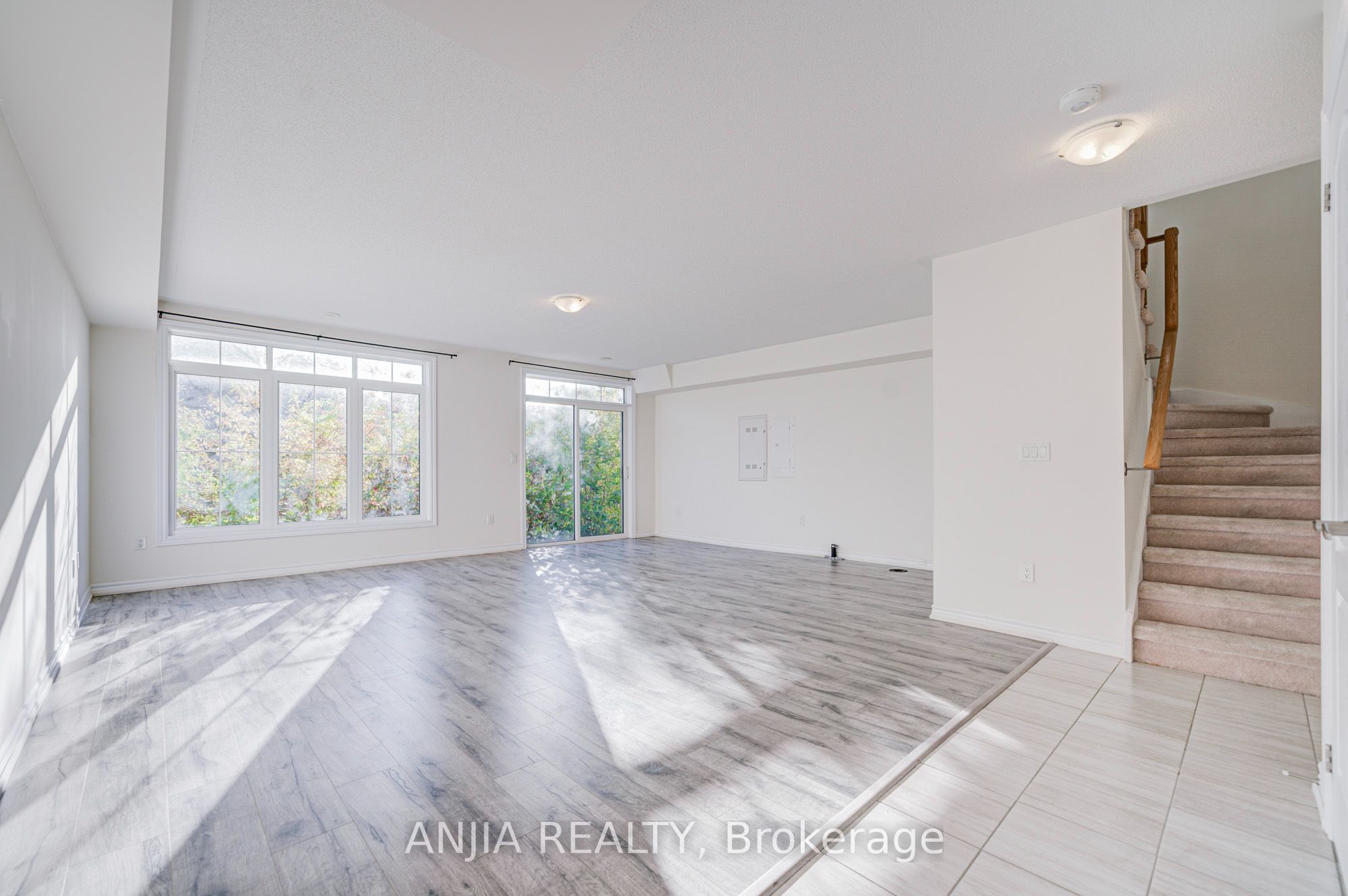 181 Parktree Drive 38 Property Photo 29