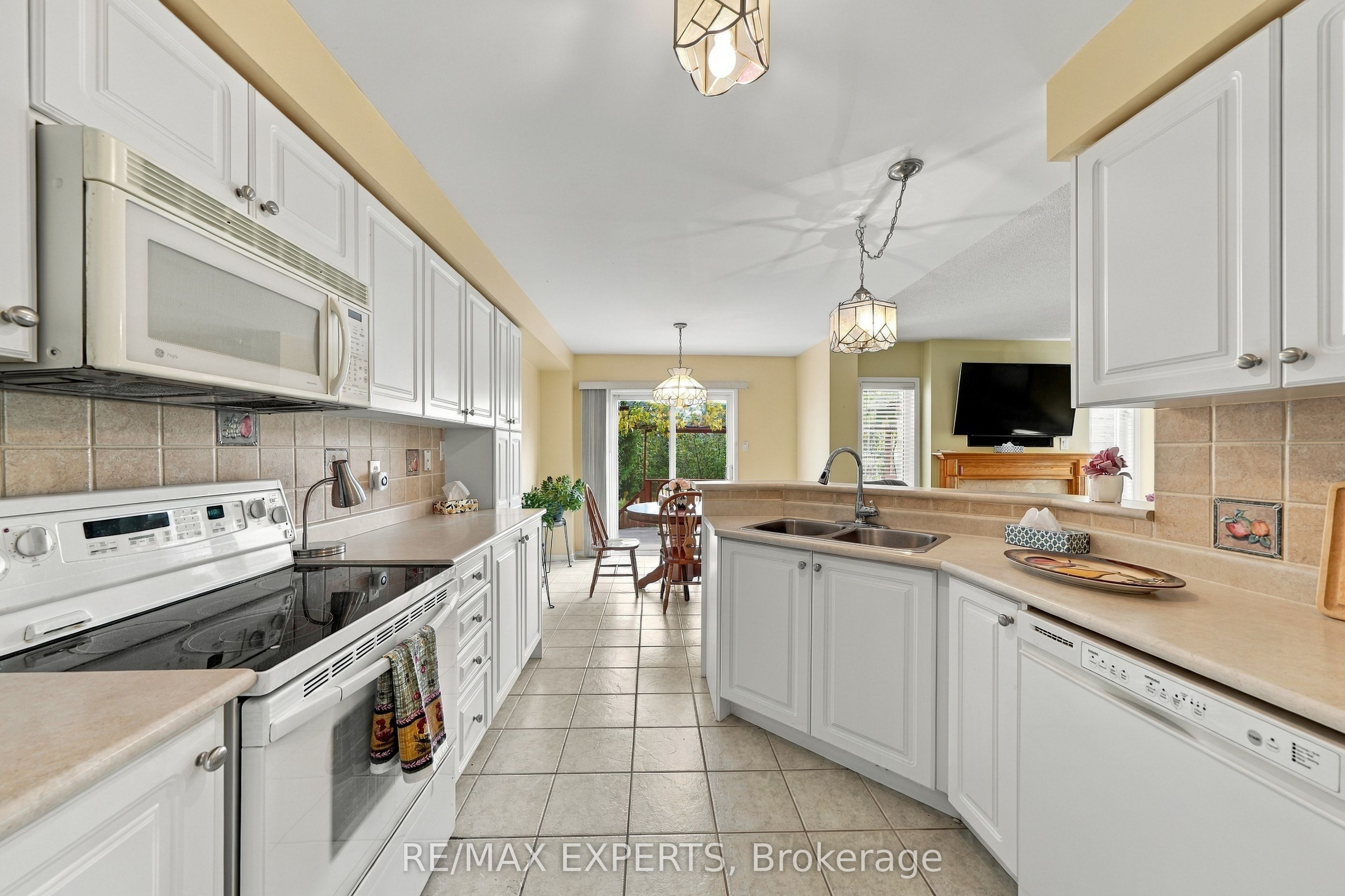 27 Mallard Marsh Crescent Property Photo 12